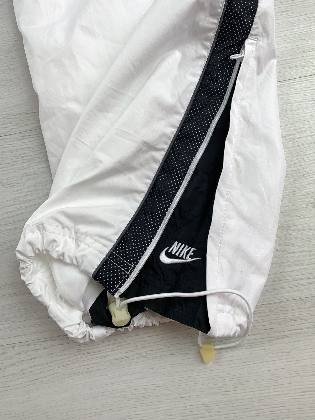 Vintage RARE Vintage y2k Nike Drill Nylon Track Pants White Size XXL Size US 38 / EU 54 - 4 Thumbnail