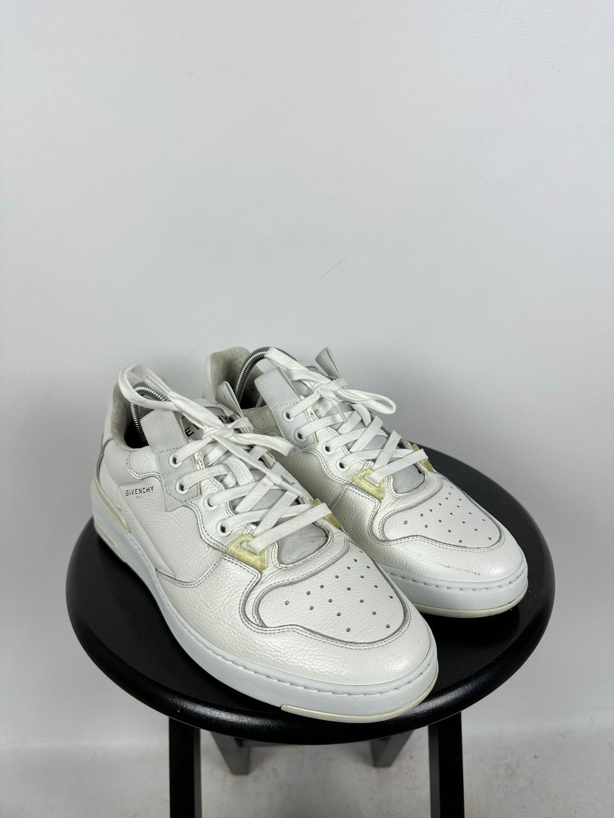 Givenchy Givenchy Wing Low Top White Sneakers Size US 8 / EU 41 - 6 Thumbnail