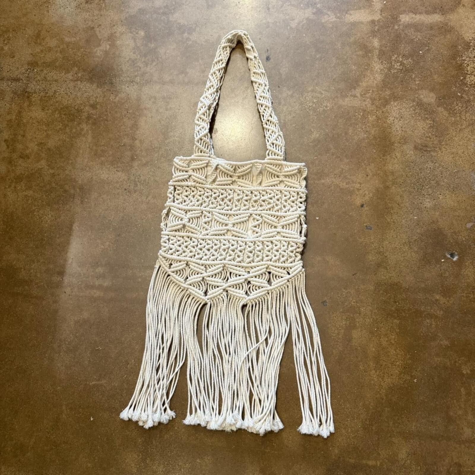 Mossimo Cream Mossimo Macrame Tassel Shoulder Tote Bag Size ONE SIZE - 2 Thumbnail