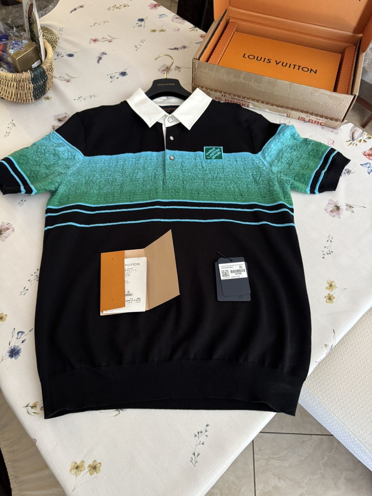 Louis Vuitton louis vuitton shirt Size US XL / EU 56 / 4 - 1 Thumbnail