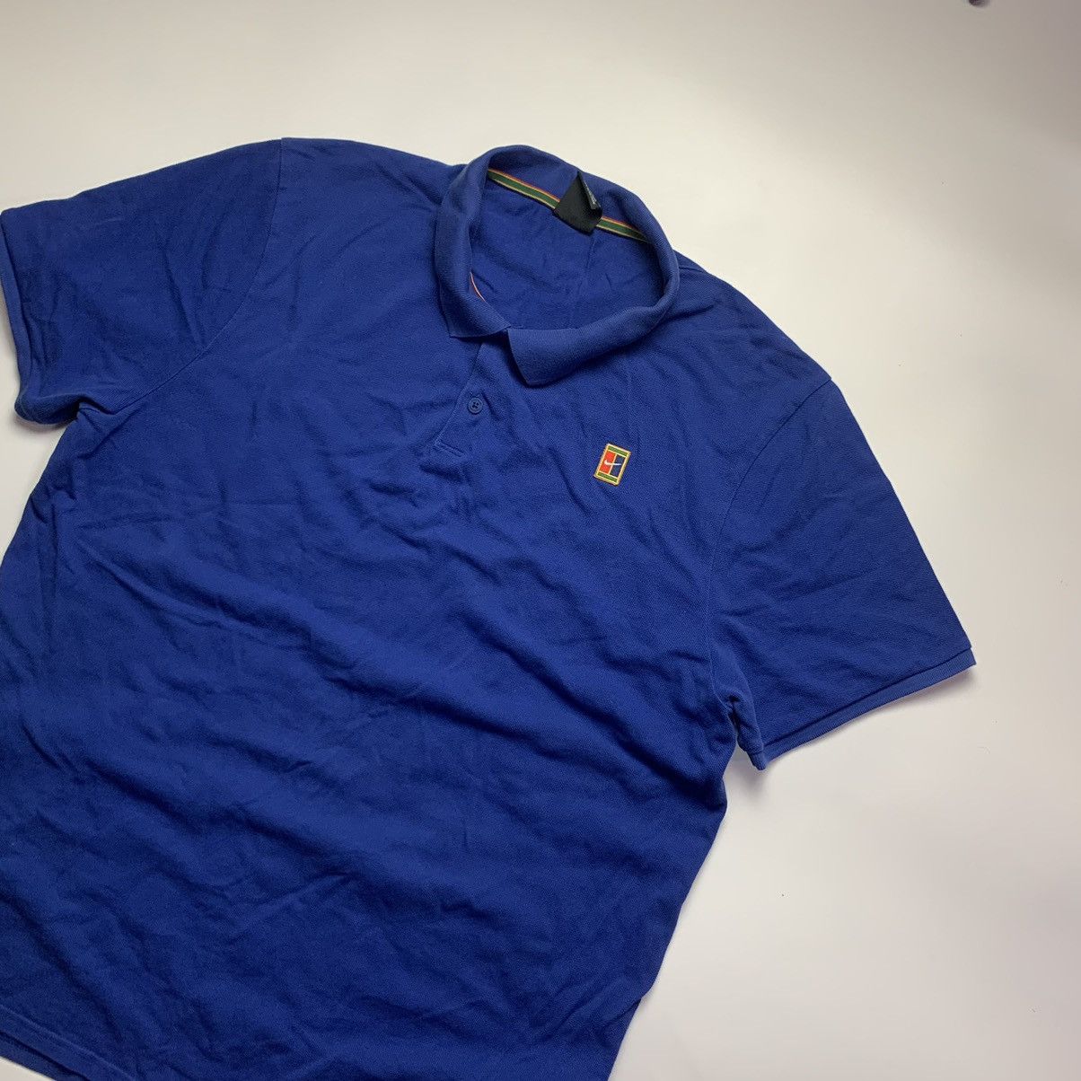 Other NIKE COURT RETRO SWOOSH LOGO POLO T-SHIRT Y2K Size US XL / EU 56 / 4 - 3 Thumbnail