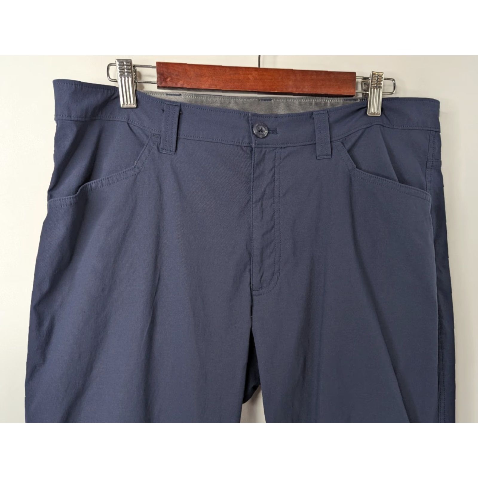 Eddie Bauer Eddie Bauer Pants Mens 38x32 Tech Stretch Performance Travel Casual Navy Straight Front Pockets Regular Mens Size US 38 / EU 54 - 2 Thumbnail