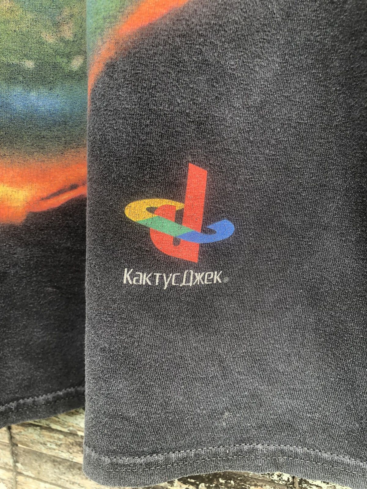 Travis Scott Beauty Sunfaded Travis Scott X Playstation World Tee Size US L / EU 52-54 / 3 - 8 Thumbnail