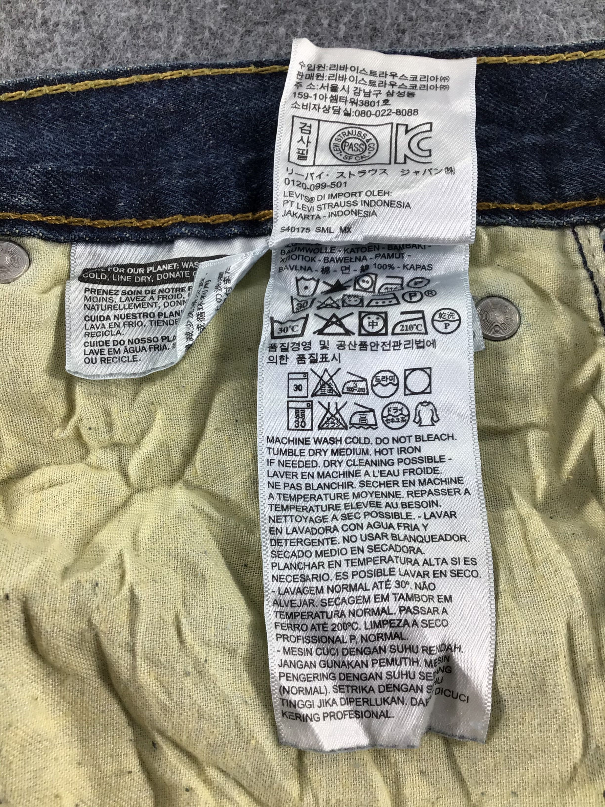 Levi's Vintage Levis 569 Jeans Blue Wash Denim -J499 Size US 35 - 11 Thumbnail