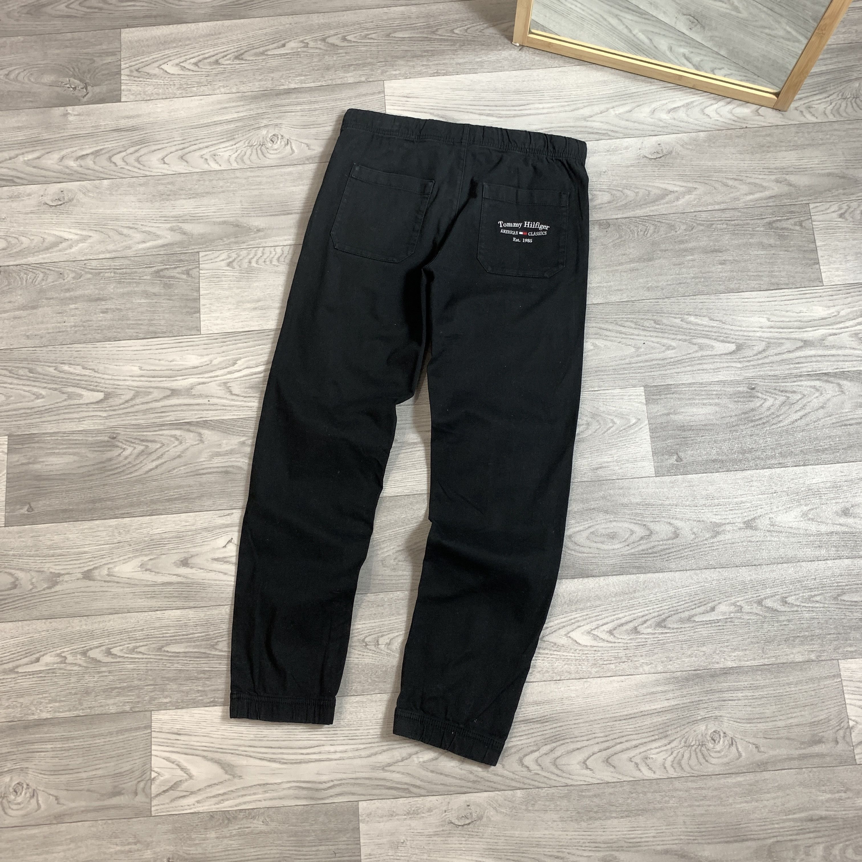 Tommy Hilfiger Tommy Hilfiger Black Casual Jogger Embroidered Logo Pants Size US 30 / EU 46 - 1 Thumbnail