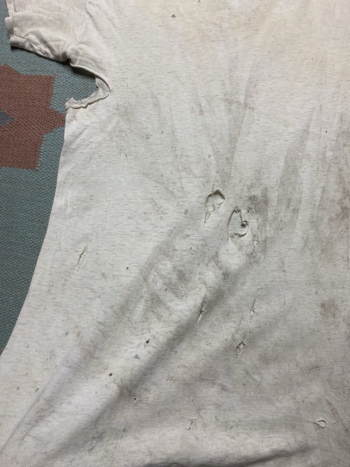Vintage 60s blank white t shirt Hanes distressed thrashed medium Size US M / EU 48-50 / 2 - 5 Thumbnail