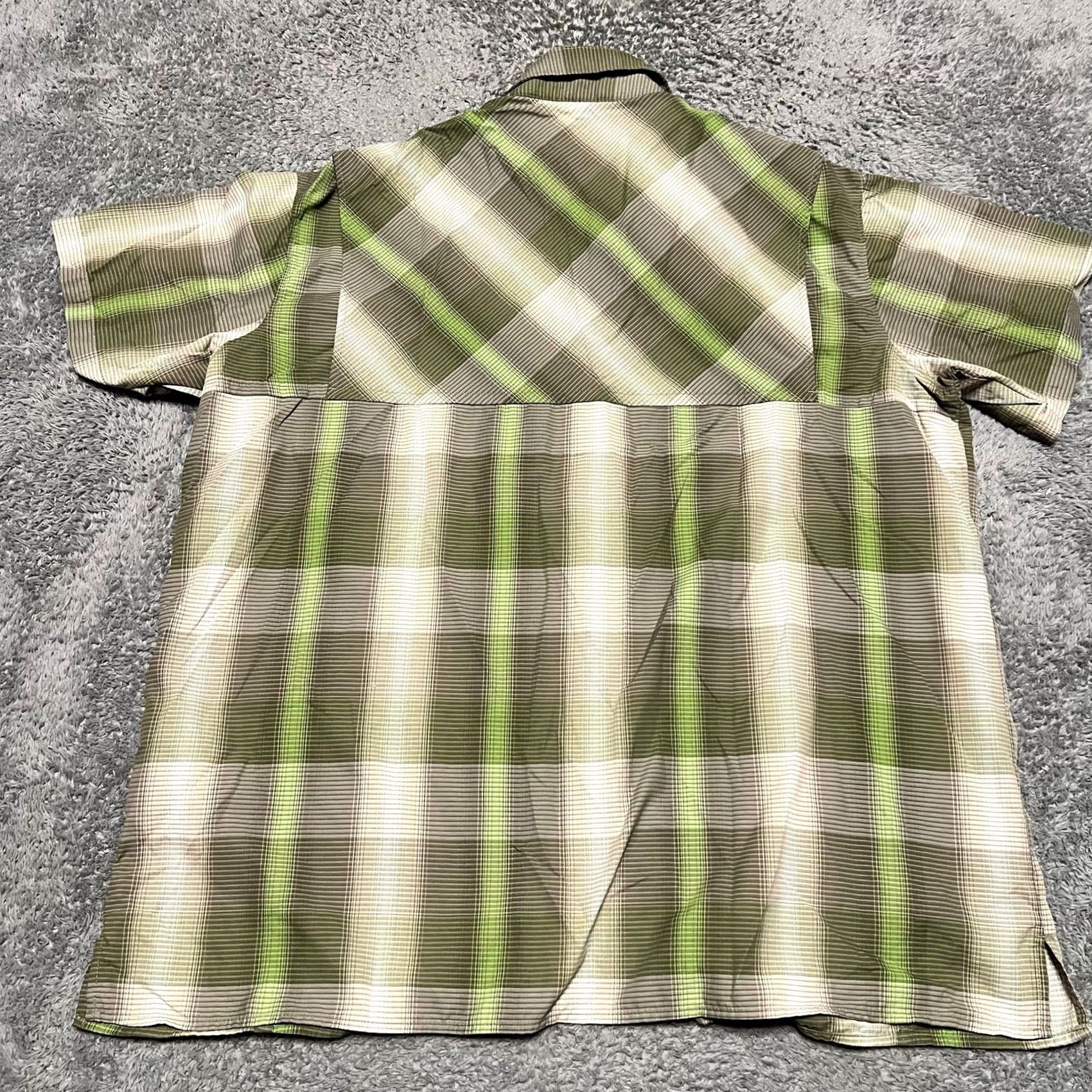 Vintage Columbia Shirt Mens XL Button Up Green Plaid Short Sleeve Performance Size US XL / EU 56 / 4 - 3 Thumbnail