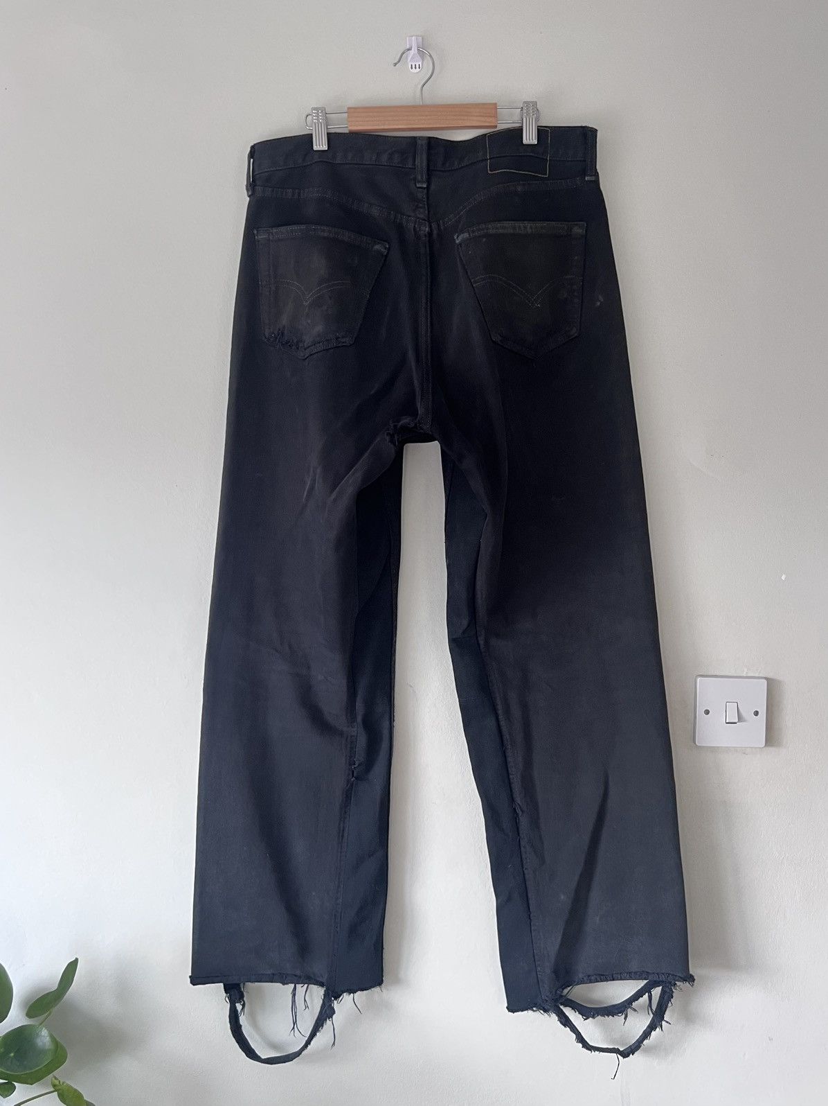 Vintage Beautiful Vintage Faded Wide Leg Levi’s Denim Size US 32 / EU 48 - 2 Thumbnail