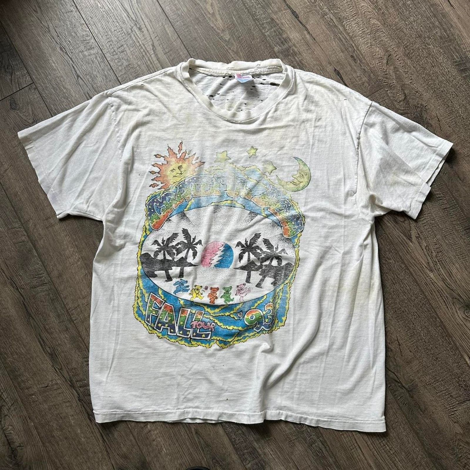 Vintage Vintage 90s Fall Tour Grateful Dead Thrashed White Band Tee Size US XL / EU 56 / 4 - 4 Thumbnail