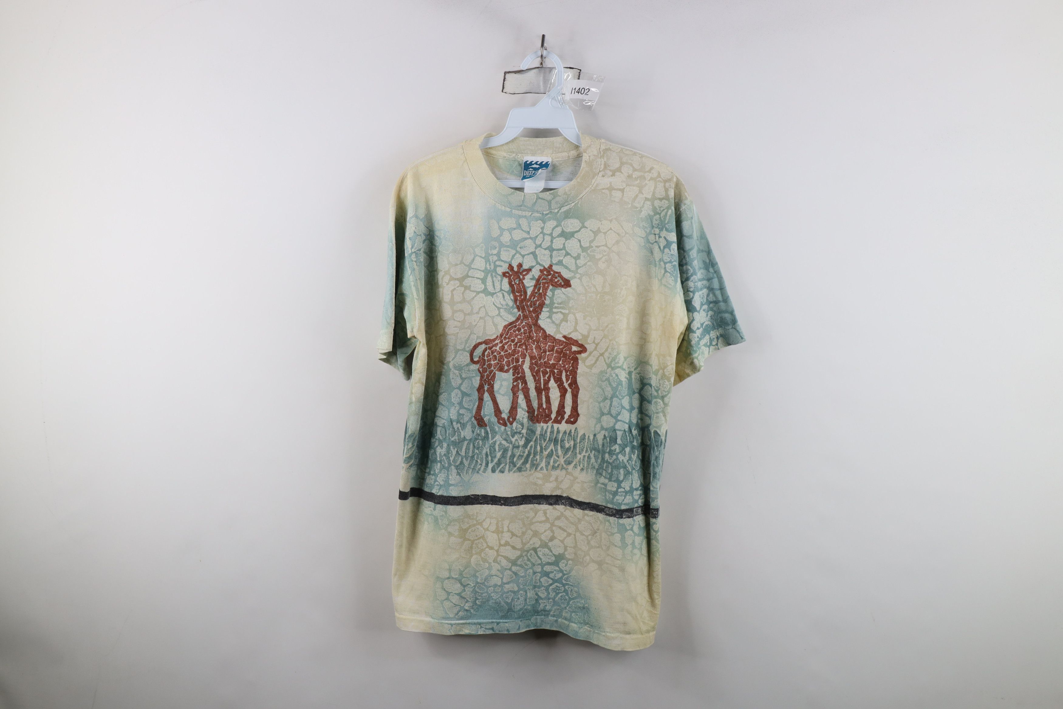 Vintage Vintage 90s Streetwear Giraffe All Over Print T-Shirt USA Size M / US 6-8 / IT 42-44 - 1 Thumbnail