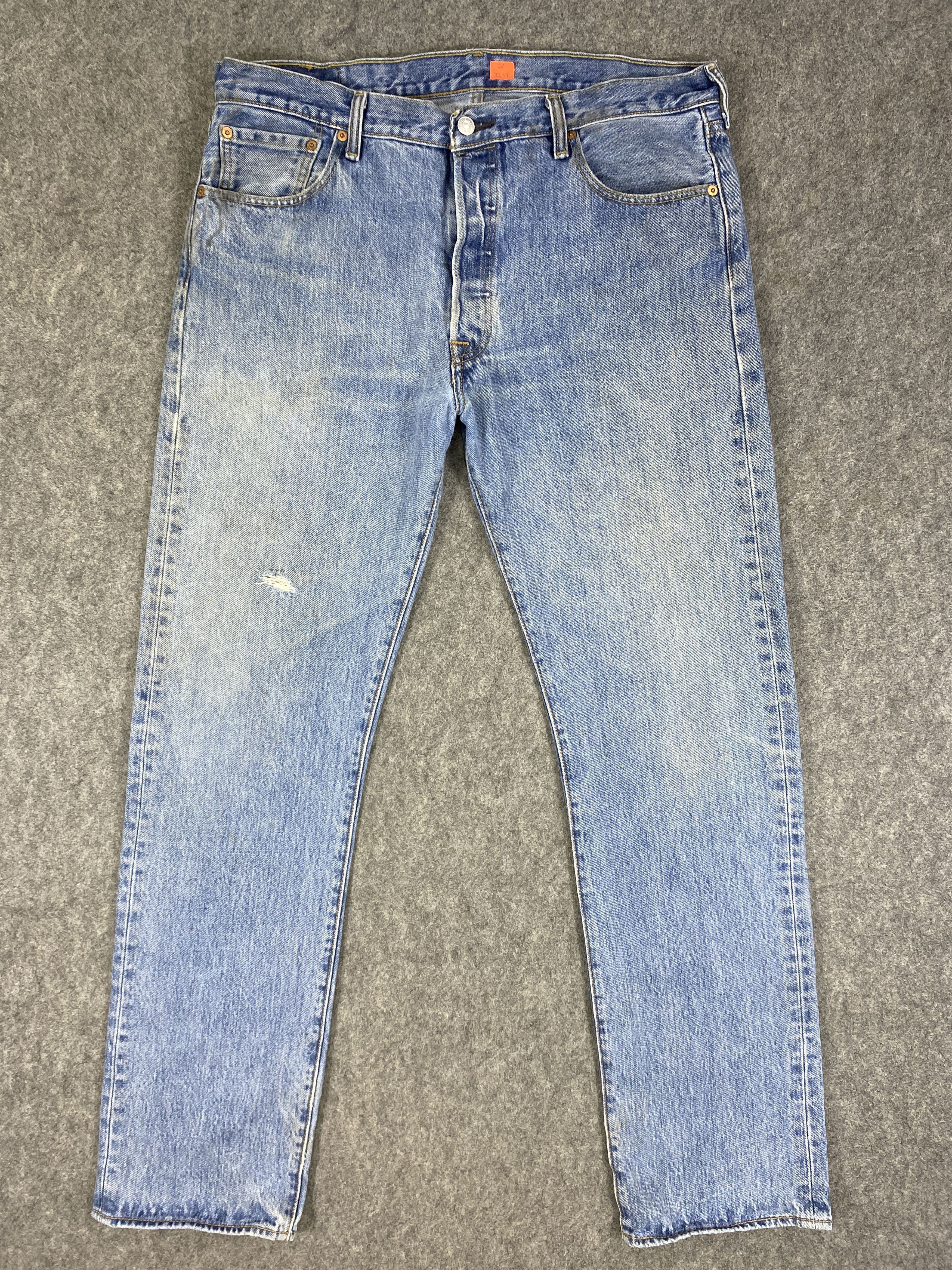 Levi's Blue Wash Vintage Levi's 501 Jeans 37x33 Denim -JN2258 Size US 36 / EU 52 - 1 Thumbnail