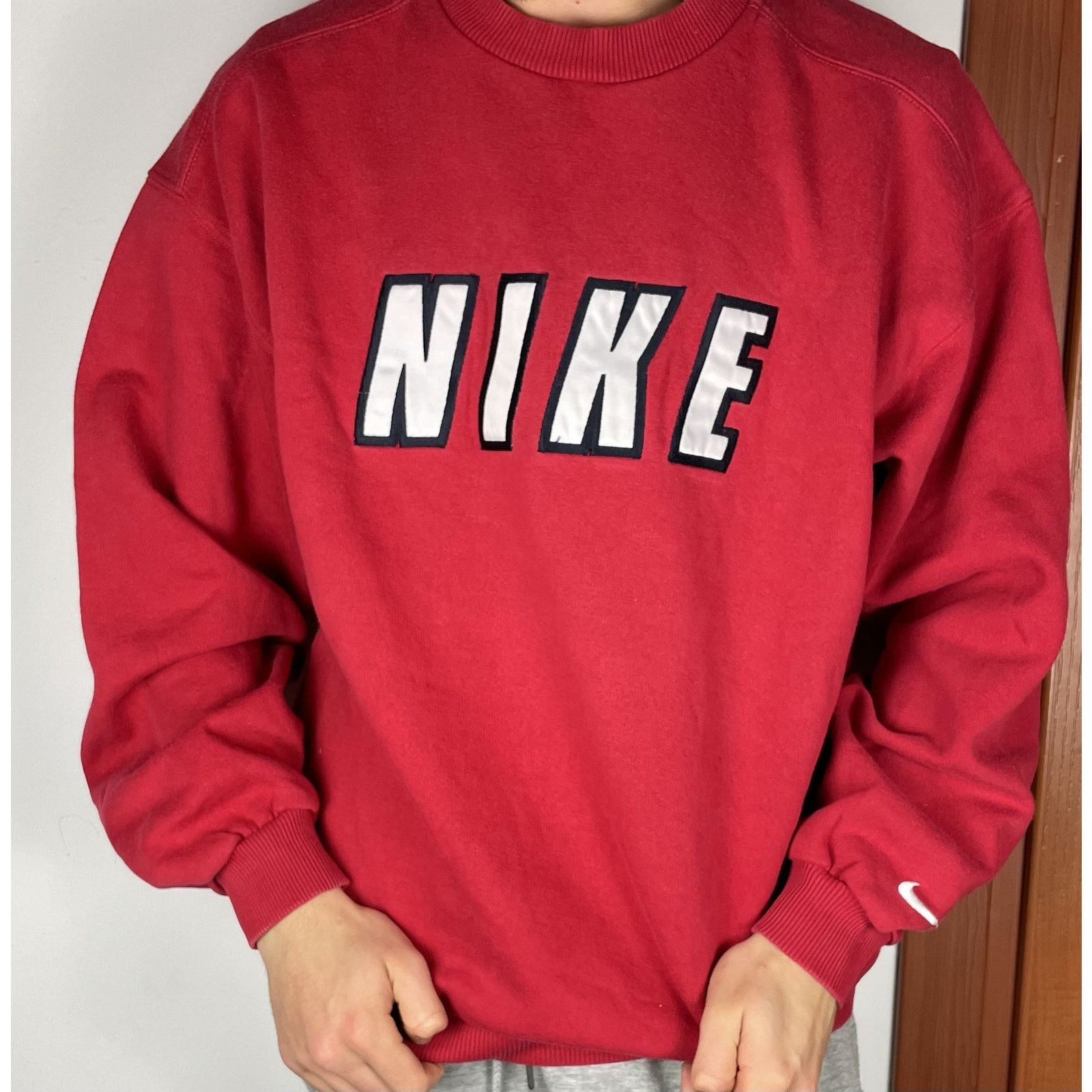 Nike Nike Men's Red Spell Out Long Sleeve Pullover Sweatshirt L Size US L / EU 52-54 / 3 - 3 Thumbnail