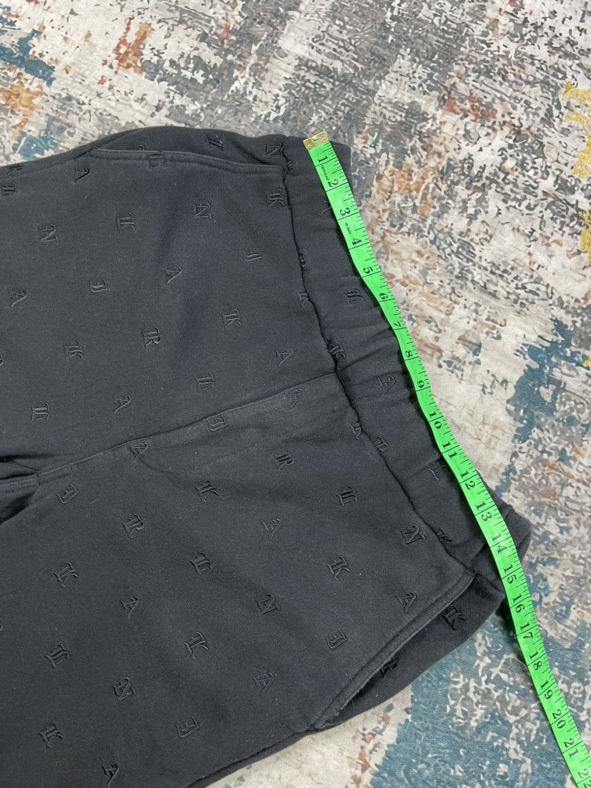 Karl Kani Karl Kani Short Sweat With All Over Micro Embroidery Size US 30 / EU 46 - 9 Thumbnail