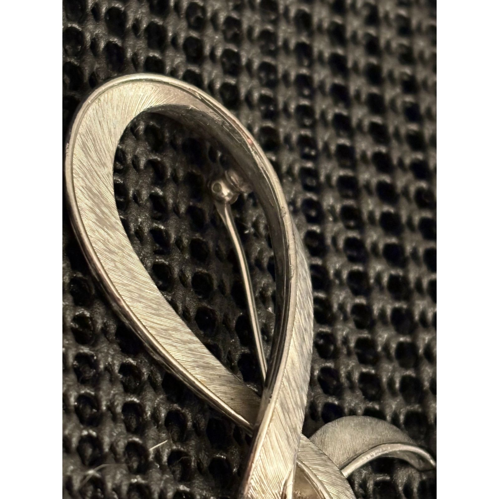 Other Vintage Trifari Crown Brooch Brushed Silver Tone Size ONE SIZE - 8 Thumbnail