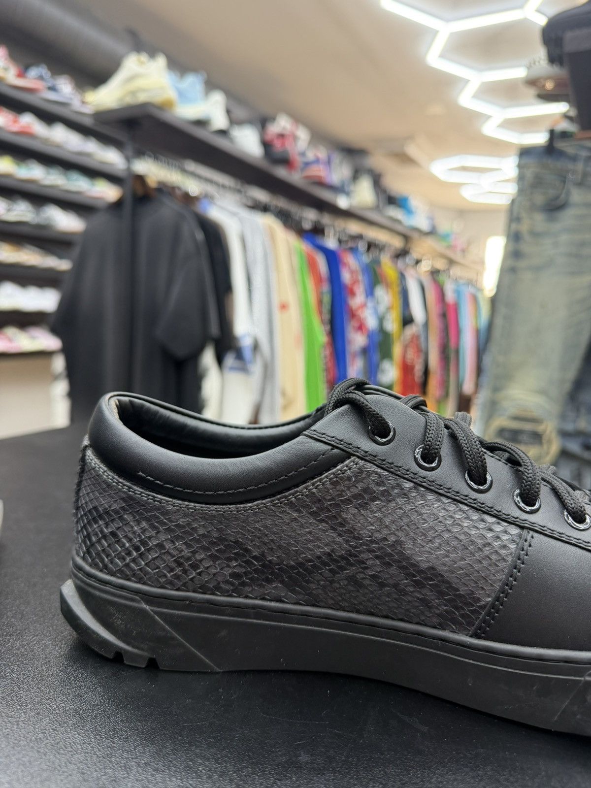 Salvatore Ferragamo Size 8.5 - Salvatore Ferragamo Black Animal Print Size US 8.5 / EU 41-42 - 7 Thumbnail