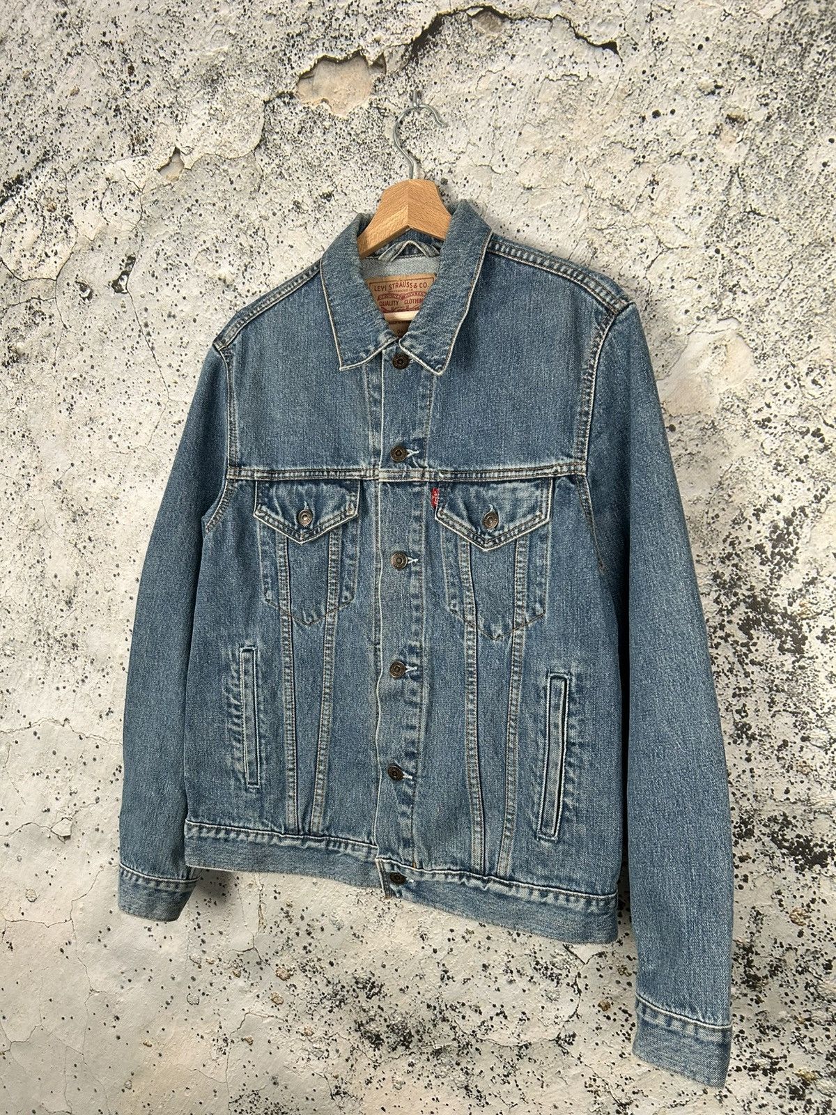Levi's Vintage Levi’s 1997 Archival Denim Trucker Jacket Size US M / EU 48-50 / 2 - 2 Thumbnail