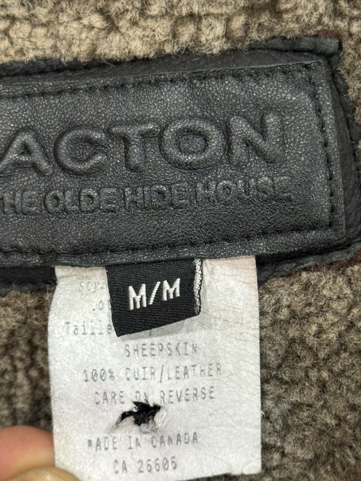 Genuine Leather Vintage Acton Shearling Coat Made in Canada Sheepskin Hooded Size US M / EU 48-50 / 2 - 13 Thumbnail