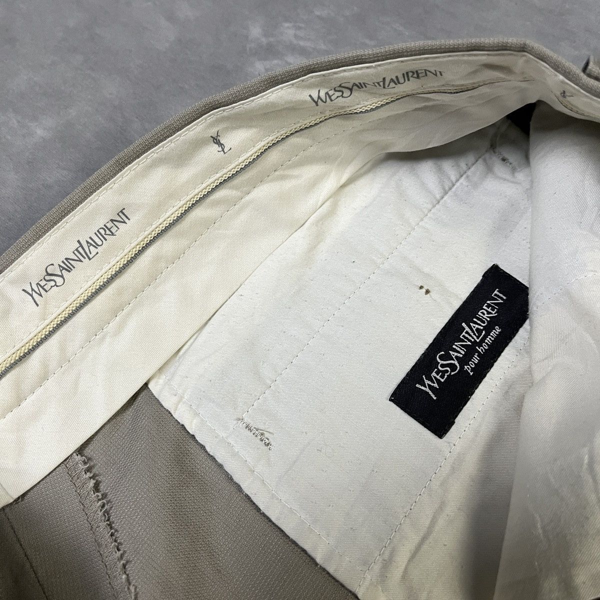 Yves Saint Laurent 2000s Yves Saint Laurent Pleated Trousers – Classic Designer Size US 34 / EU 50 - 3 Thumbnail