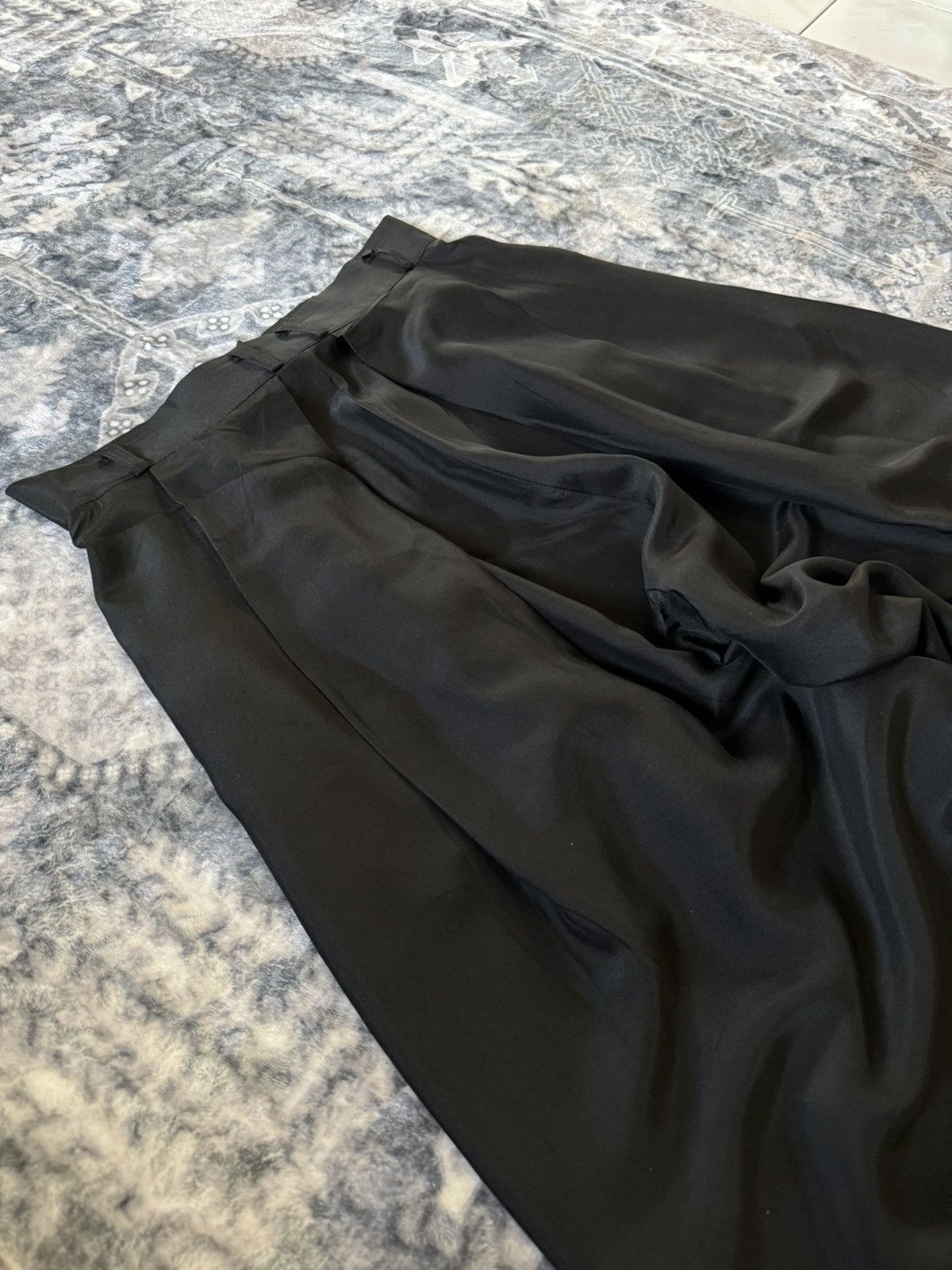 Yohji Yamamoto S/S 04 YOHJI YAMAMOTO Pleated Wide Leg Black Silk Pants Size US 30 / EU 46 - 12 Thumbnail