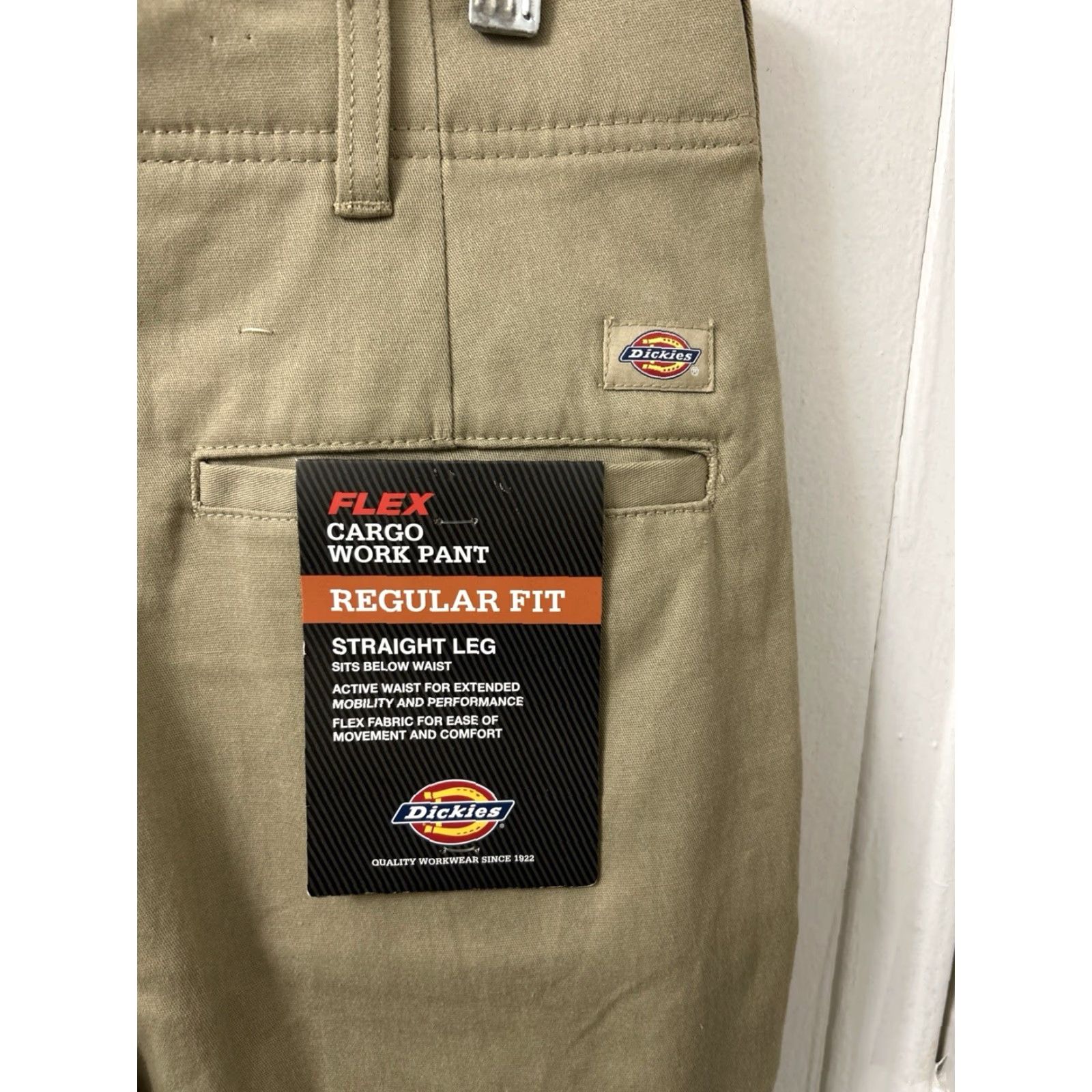 Dickies Dickies Flex Cargo Work Pants Mens 32x32 Tan Khaki Regular Fit Straight Leg NWT Size US 32 / EU 48 - 4 Thumbnail