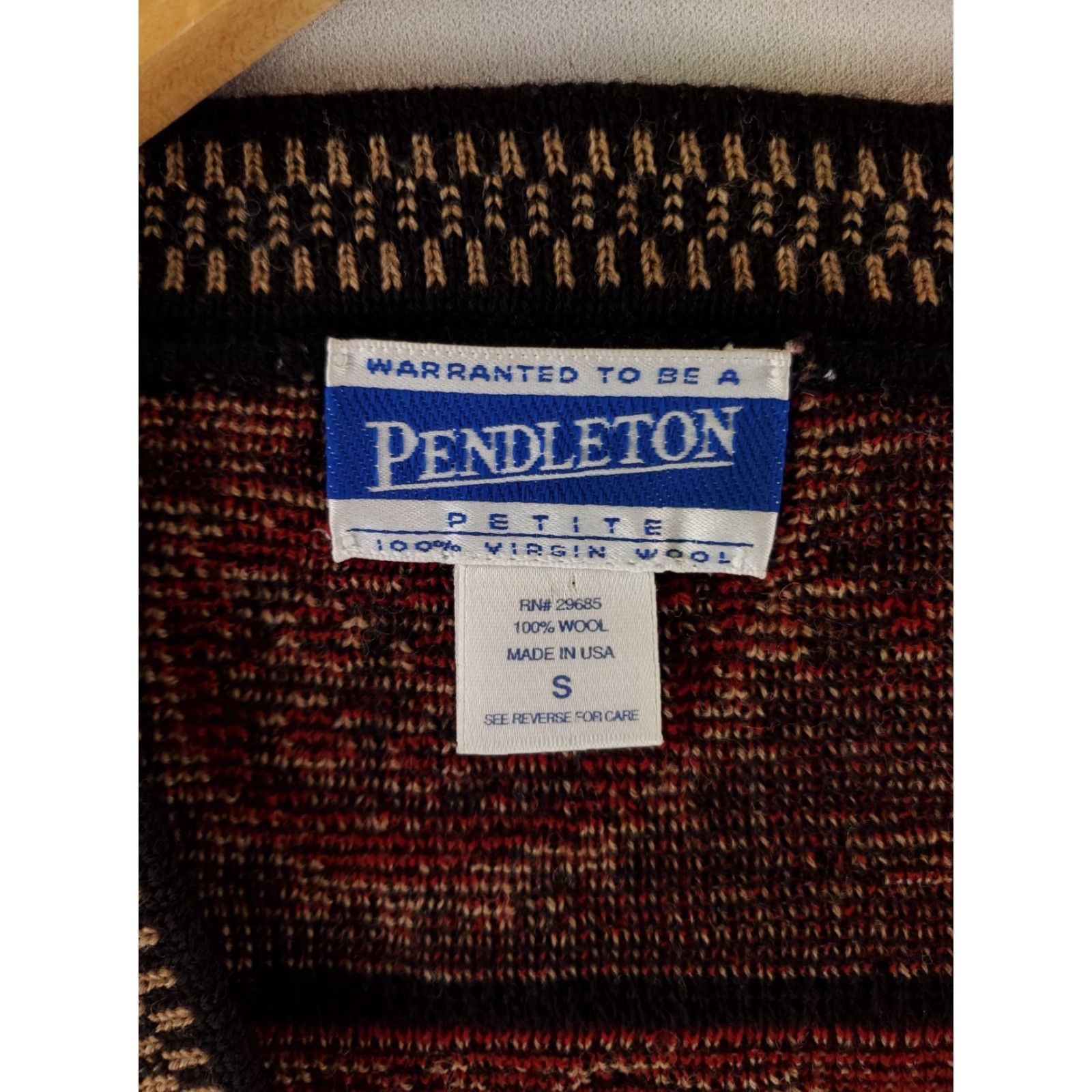 Pendleton VINTAGE Pendleton Cardigan Sweater Patterned Black Red Brown Womens S Cardigan Size S Womens Black Knit Hole bottom, see pics Size S / US 4 / IT 40 - 3 Thumbnail