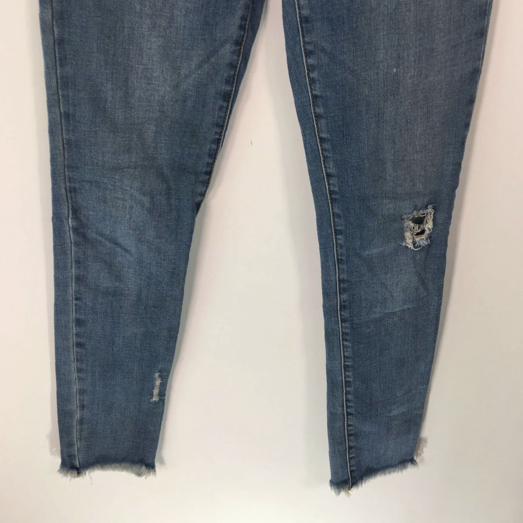 Vintage Blank NYC Jeans Skinny Blue Denim Cropped Regular Fit Distressed Cropped Skinny Blue Denim Jeans Size 25 Womens Size 42" / US 20 - 5 Thumbnail