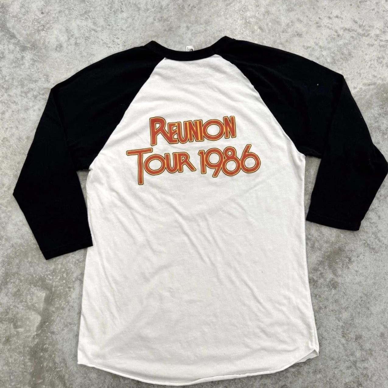 American Apparel Ben Folds Five Shirt Mens Medium White Raglan 3/4 Sleeve Reunion Tour 1986 Graphic Print Crew Neck Cotton Polyester T-Shirt Vintage N/A Size US M / EU 48-50 / 2 - 4 Thumbnail