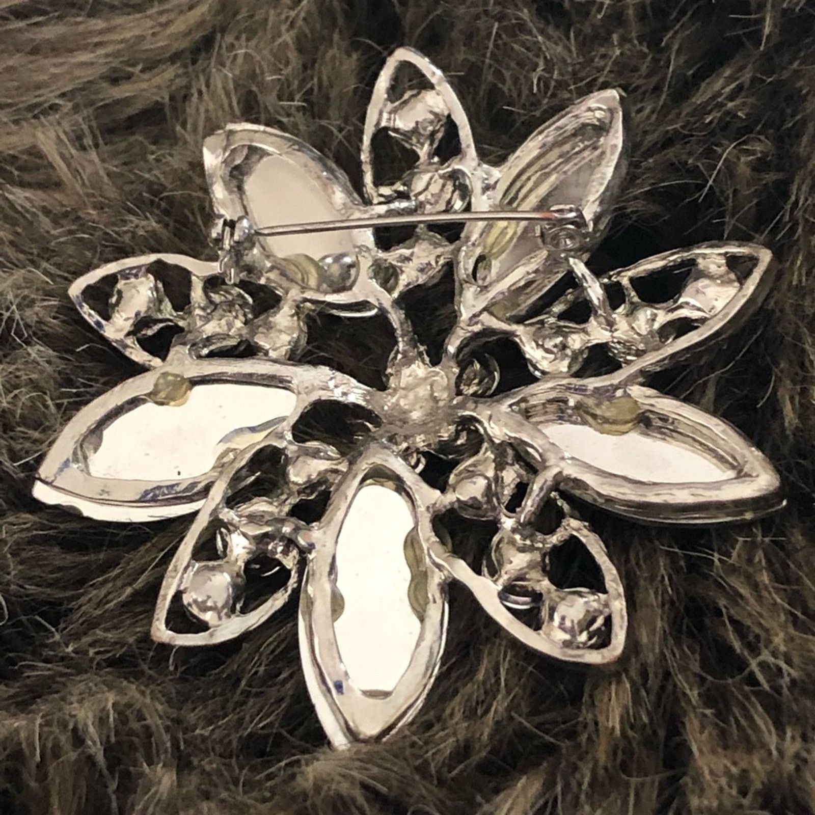 Vintage Vintage clear rhinestone starburst brooch pin Size ONE SIZE - 2 Thumbnail