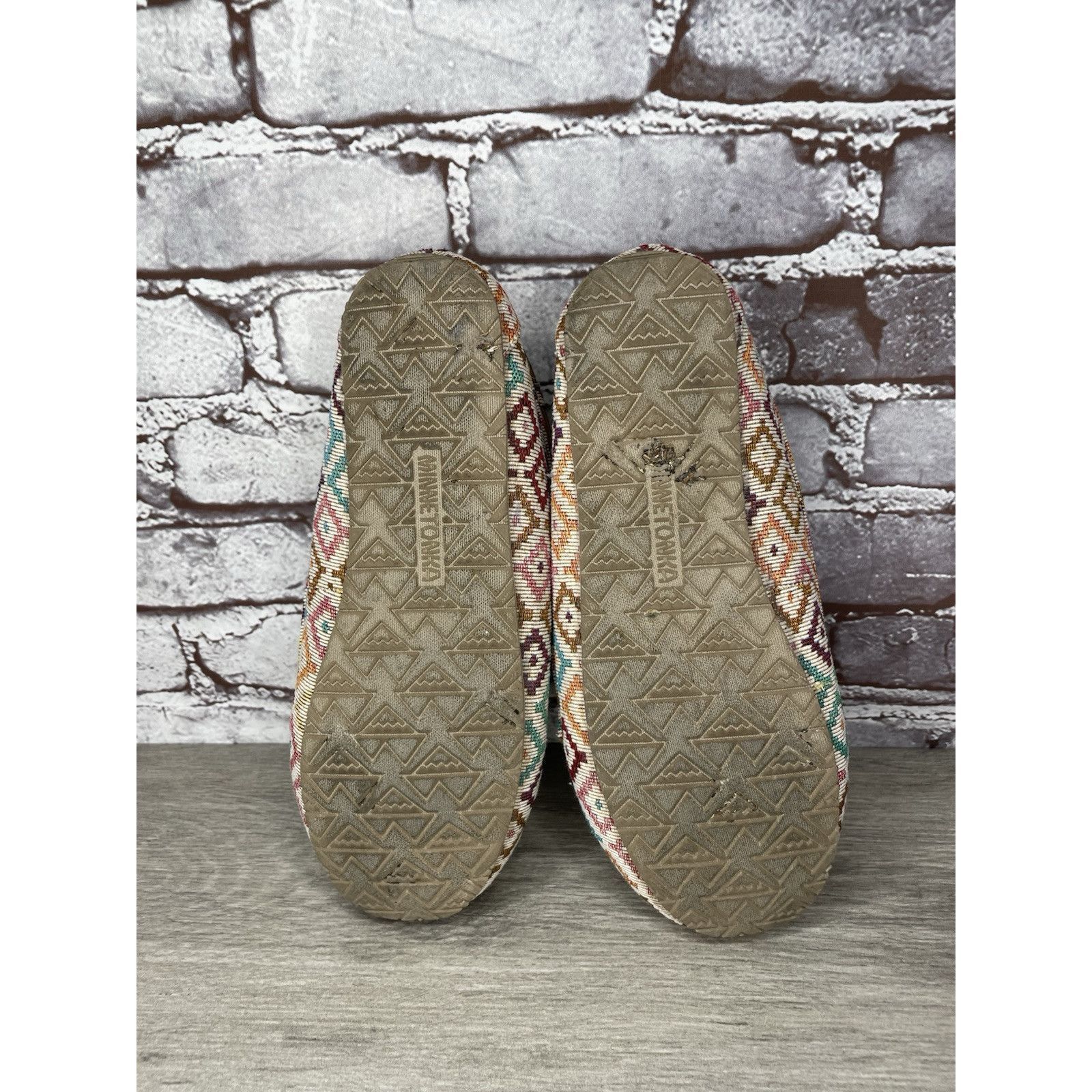 Minnetonka Minnetonka Sally Moccasins Cream Aztec Southwest Faux Fur Li Size US 10 / IT 40 - 20 Thumbnail
