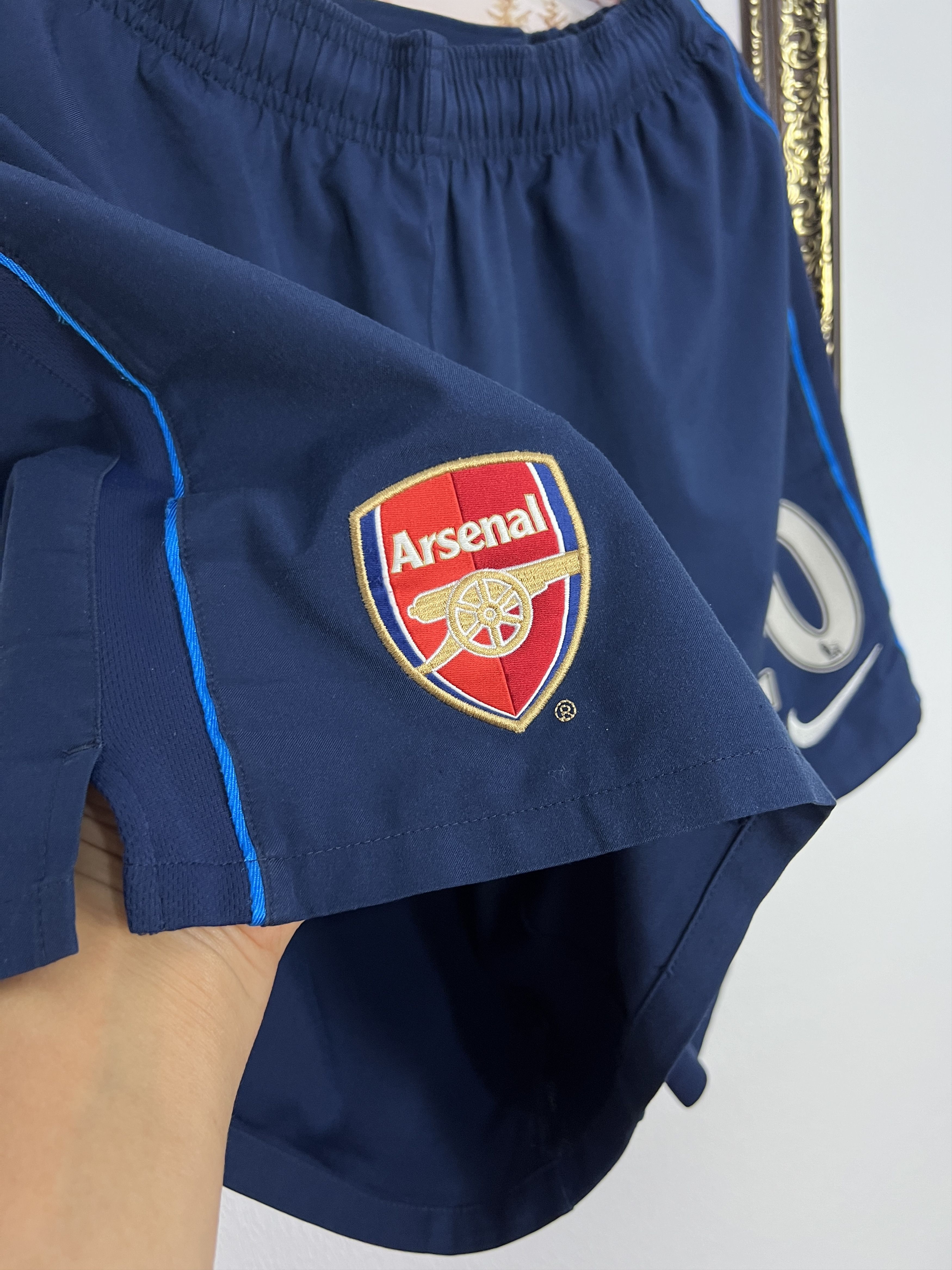 Nike Vintage Arsenal Football Shorts #20 Djourou Player Issue Size US 34 / EU 50 - 4 Thumbnail