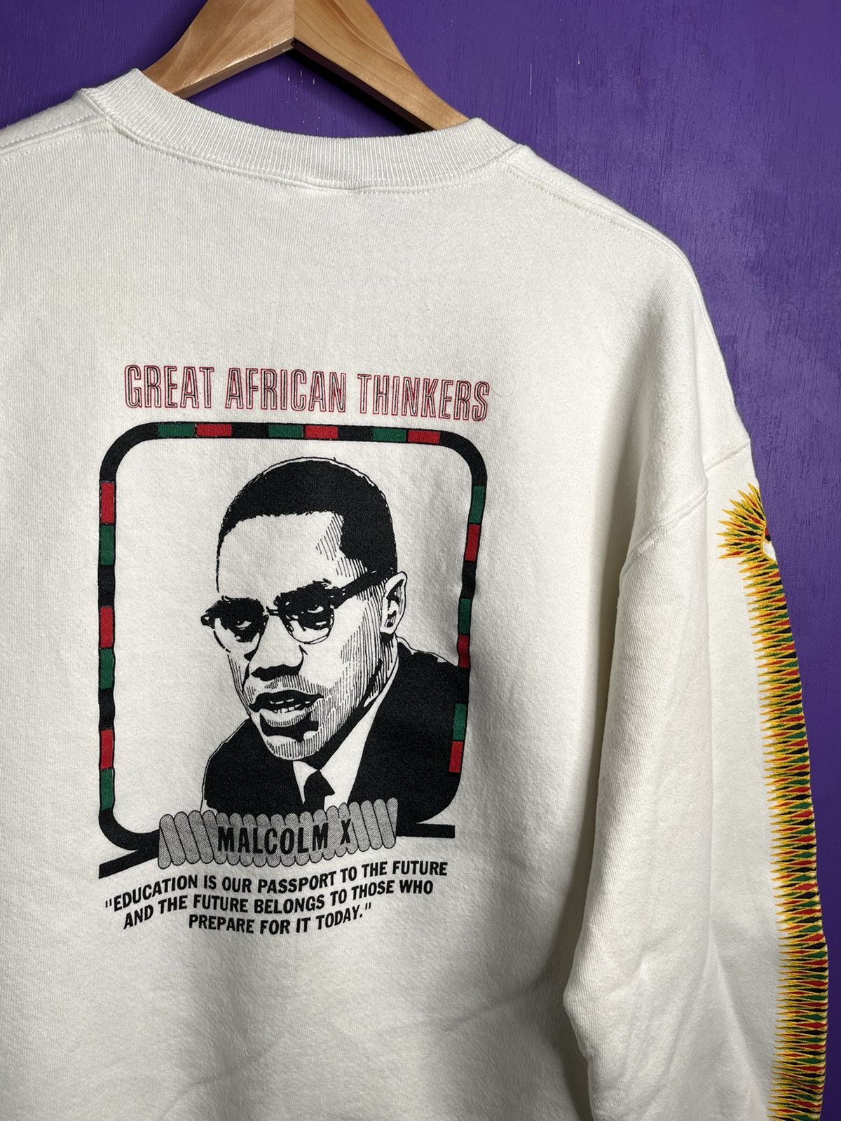 Vintage Vintage 90s Malcom X brotherly lover sweatshirt Size US L / EU 52-54 / 3 - 3 Thumbnail