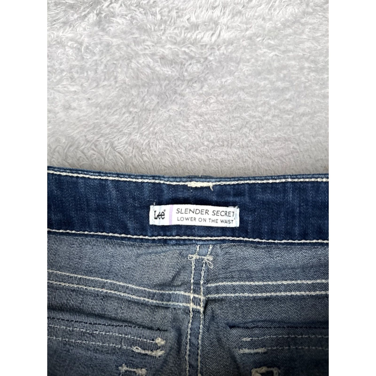 Lee Lee Jeans Womens Capri 30x16 Denim Blue 12P Petite Regular Slender Secret 5-Pocket Mid Rise Size 34" / US 12 / IT 48 - 6 Thumbnail