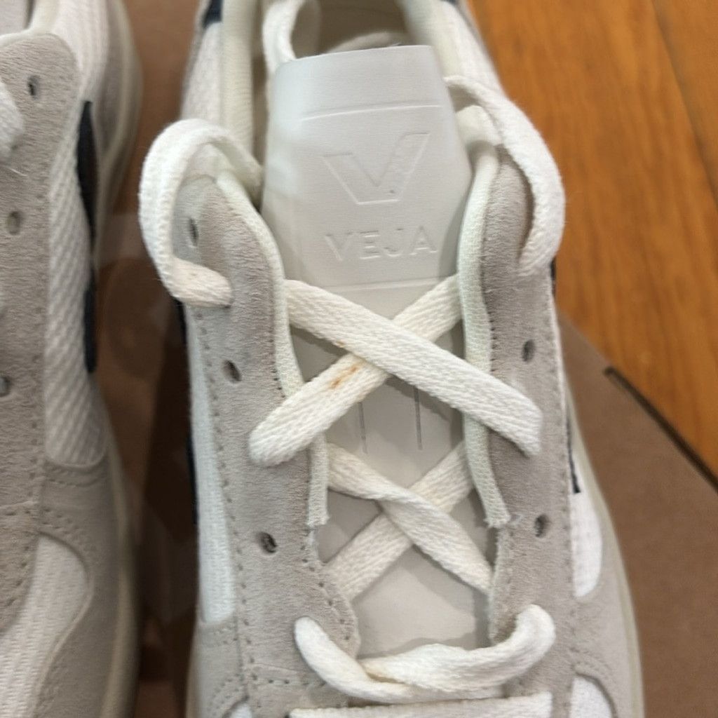 Veja Veja V-10 Sneaker in White & Nautico, Size: EU 38 Size US 8 / IT 38 - 12 Thumbnail