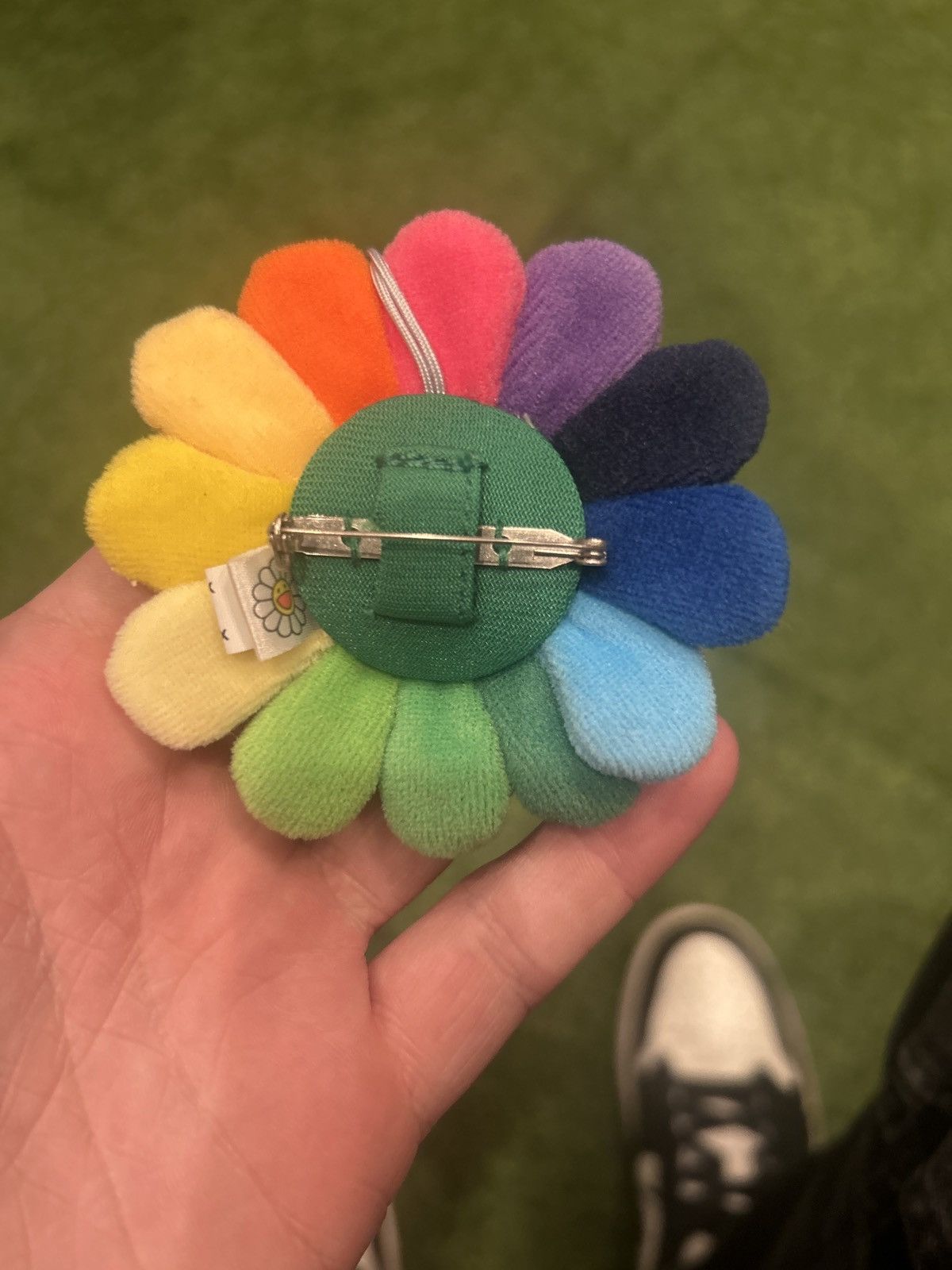 Takashi Murakami Takshi Murakami flower pin blue smile Size ONE SIZE - 1 Thumbnail