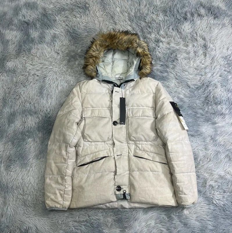 Stone Island Stone Island Men's Beige Down Jacket 0089 Size US M / EU 48-50 / 2 - 1 Thumbnail