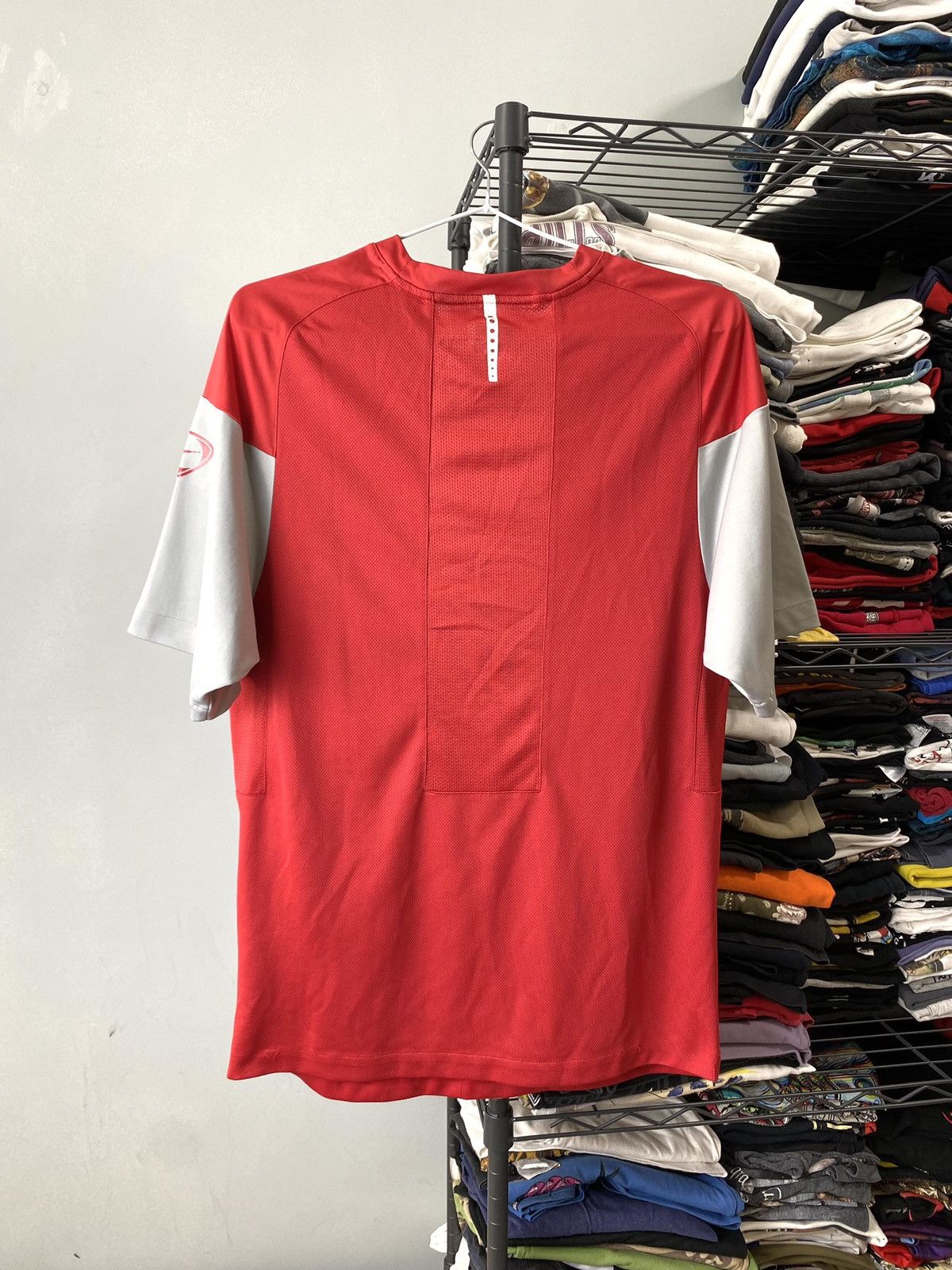 Nike Vintage Nike Arsenal Soccer Jersey T Shirt Size US S / EU 44-46 / 1 - 8 Thumbnail