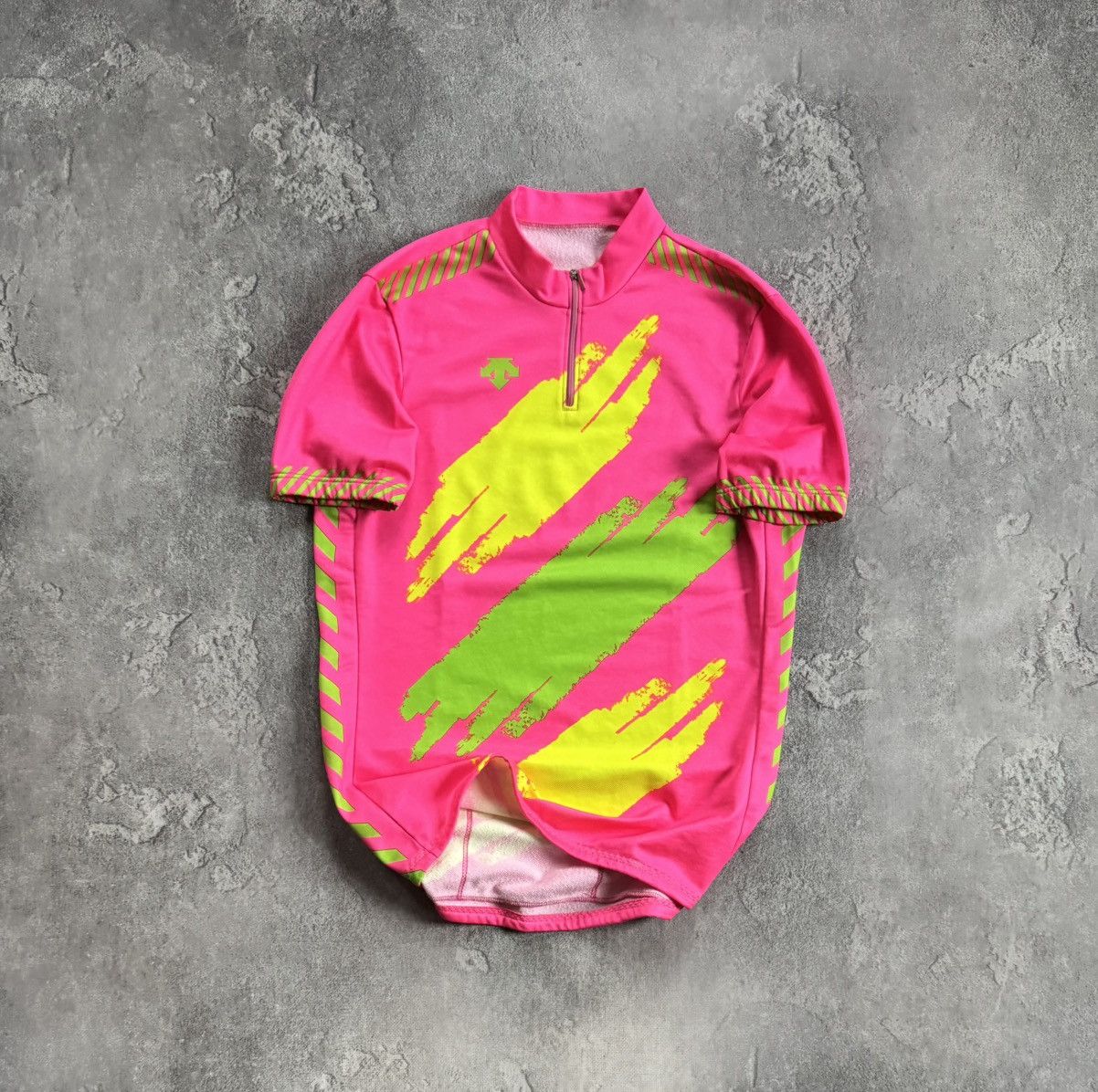 Vintage Descente XL all printed vintage cycling jersey tee T-shirt Size US XL / EU 56 / 4 - 1 Thumbnail