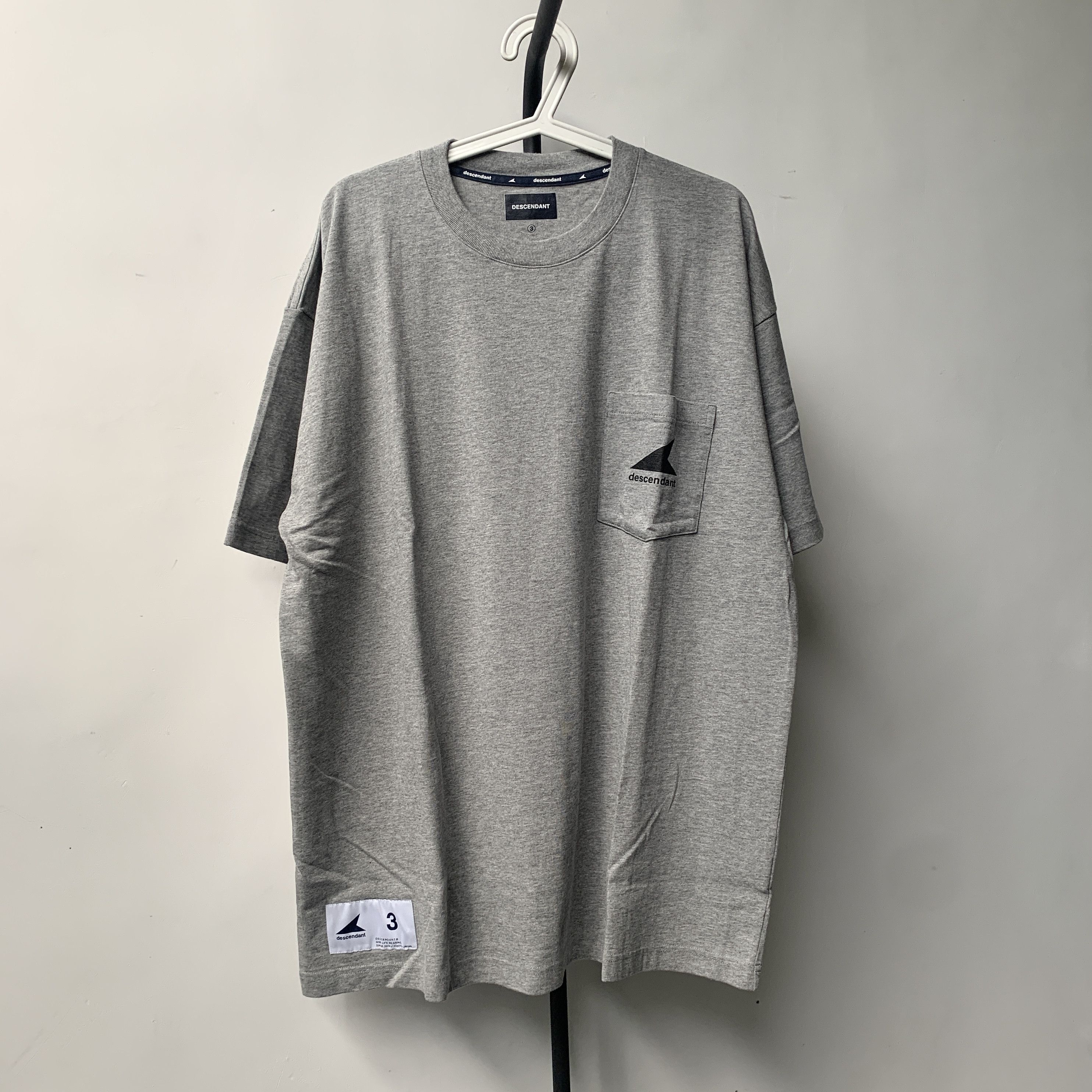 Descendant Descendants CTS organic cotton crop ss Size US L / EU 52-54 / 3 - 1 Thumbnail