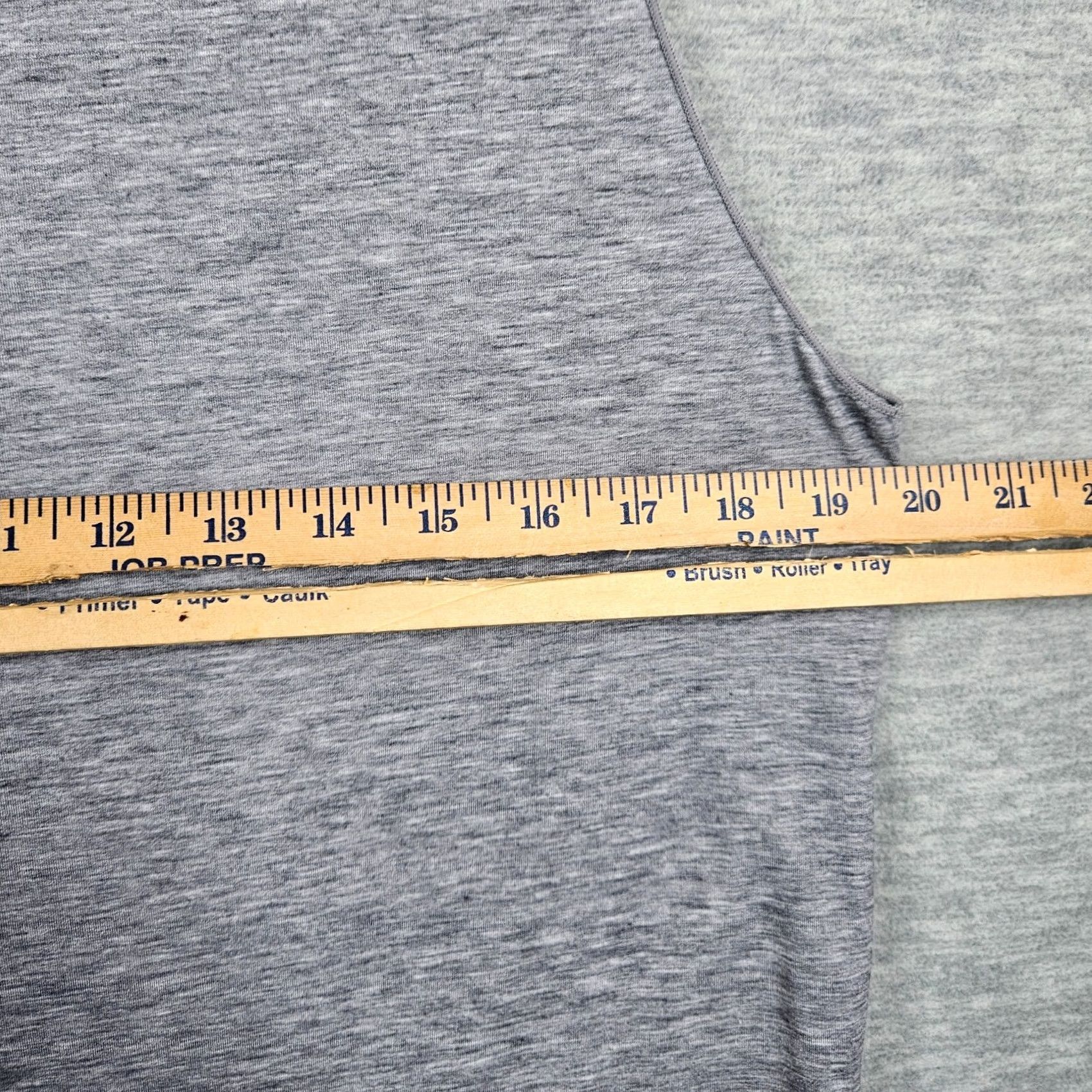 Athleta Athleta Tank Women's Gray Sleeveless Workout Size M Activewear Top Regular Pattern Solid Front Type Not apply Sleeveless Adult Women Size M / US 6-8 / IT 42-44 - 3 Thumbnail