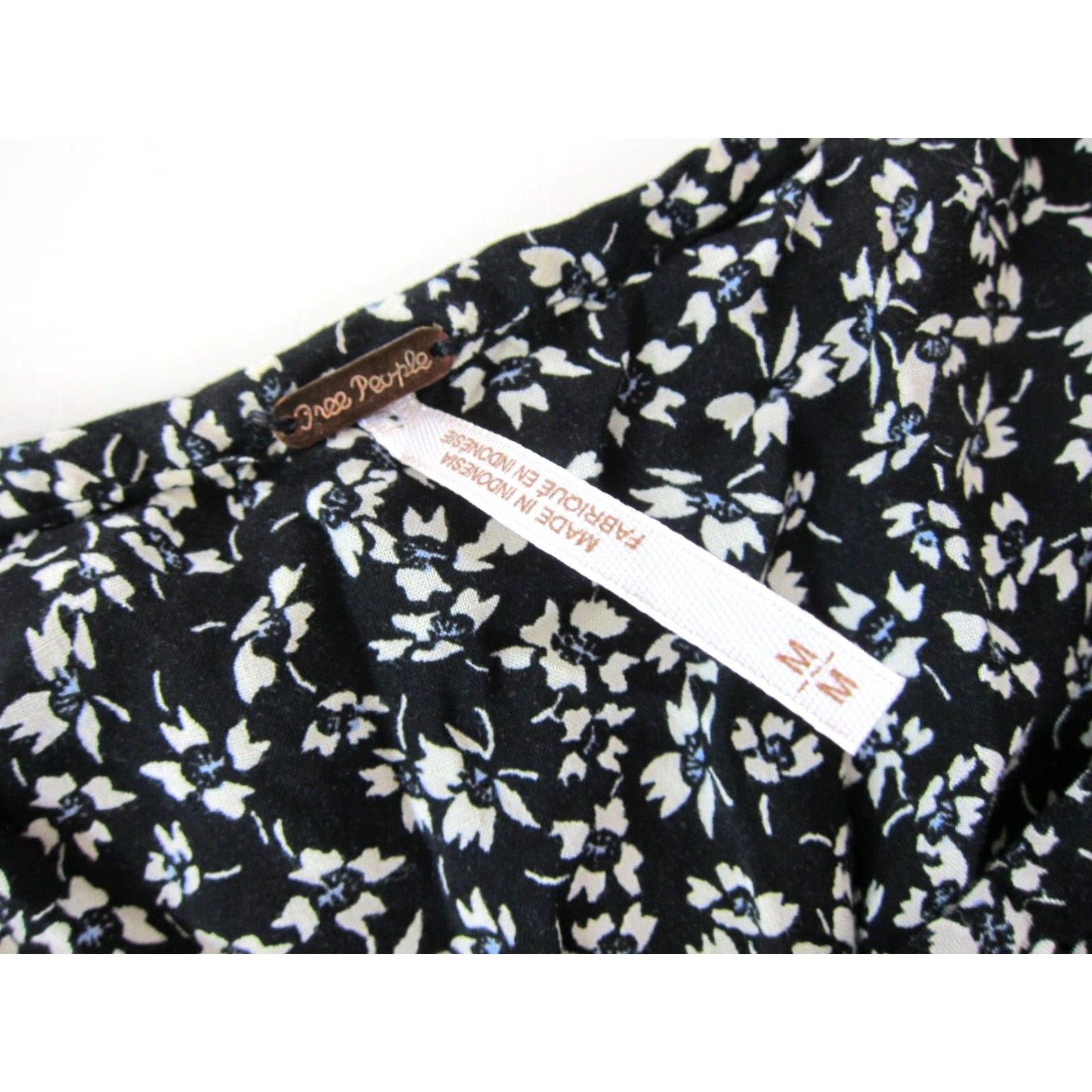 Free People Free People 100% Rayon Black Floral Cap Sleeve Tunic Smock Dress M Women's Pocket Shirt Dress Size M / US 6-8 / IT 42-44 - 3 Thumbnail