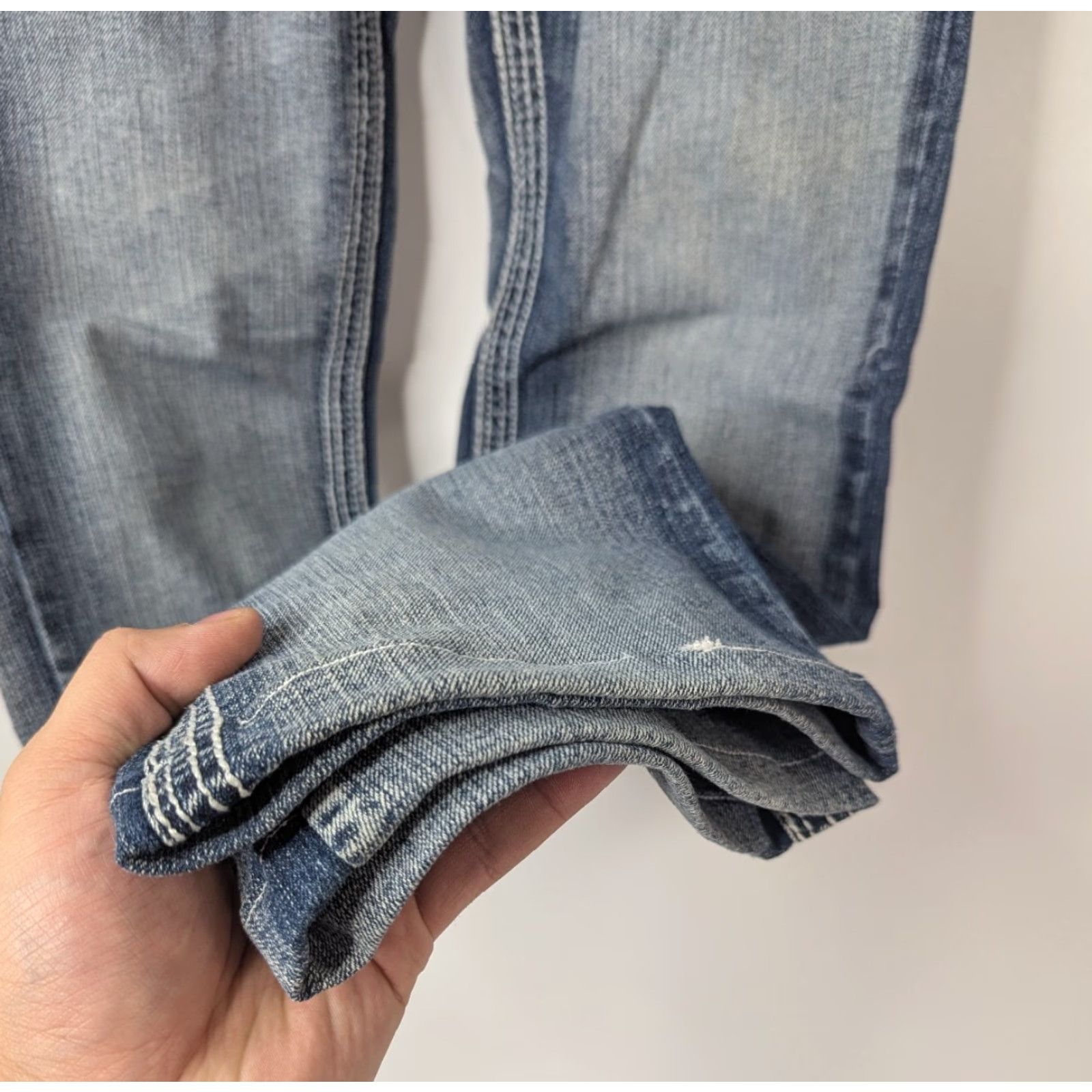 Denime Ariya Jeans Women's Jeans Blue Denim 5/6 Flared Hem 28 in Inseam Cotton Stretch Embroidered Button Zip Pockets Flap Modern Classic Body Womens Size 27" / US 4 / IT 40 - 3 Thumbnail