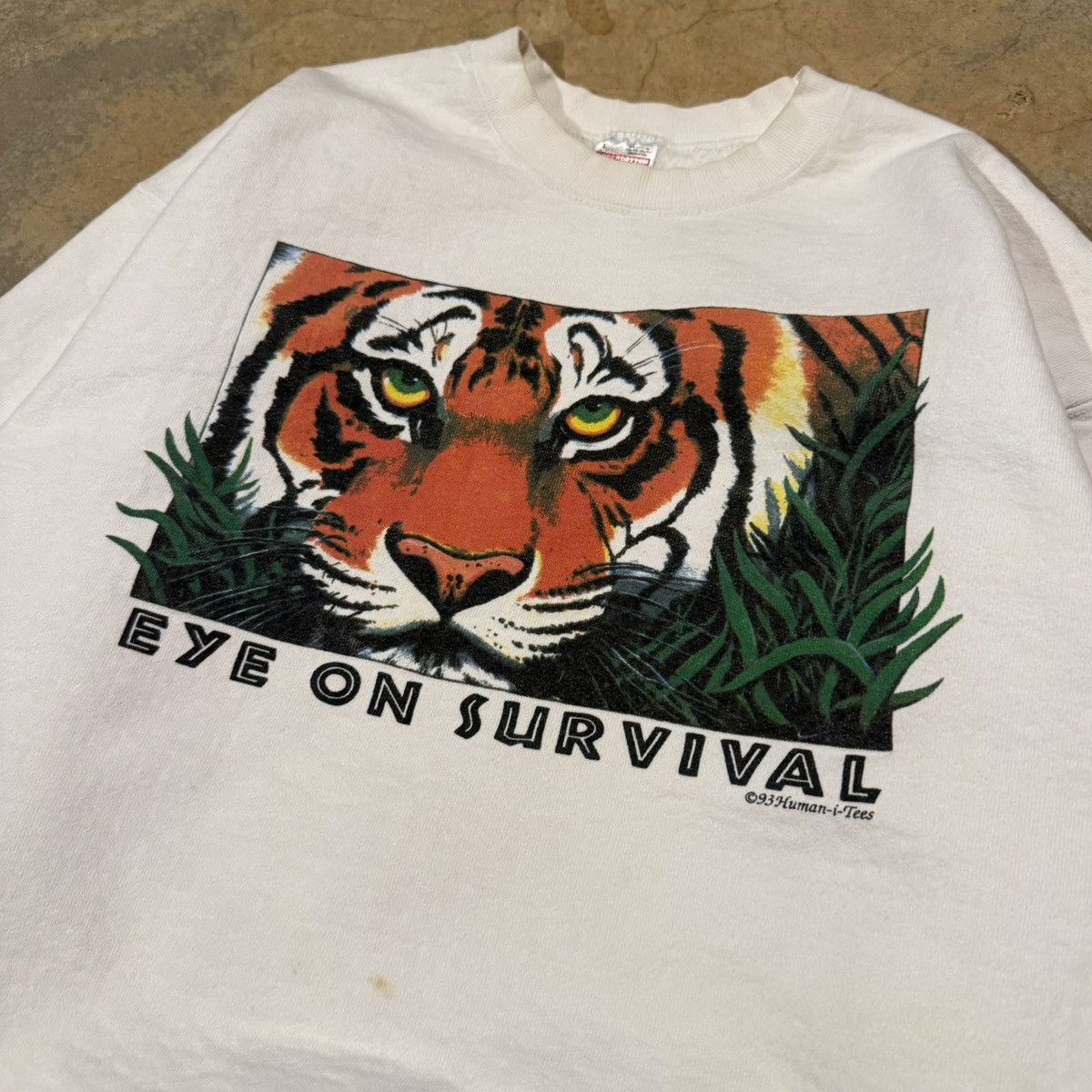 Vintage Vtg 1990s Faded Tiger Eye on Survival Heavyweight Crewneck Size US L / EU 52-54 / 3 - 3 Thumbnail