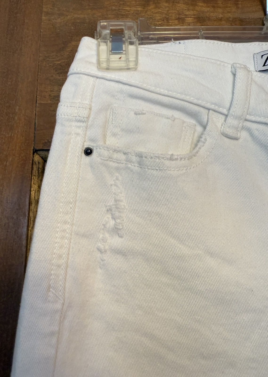 Zara Zara Women’s White Mid Rise Skinny Distressed Jean USA 2-34 Size 26" / US 2 / IT 38 - 5 Thumbnail
