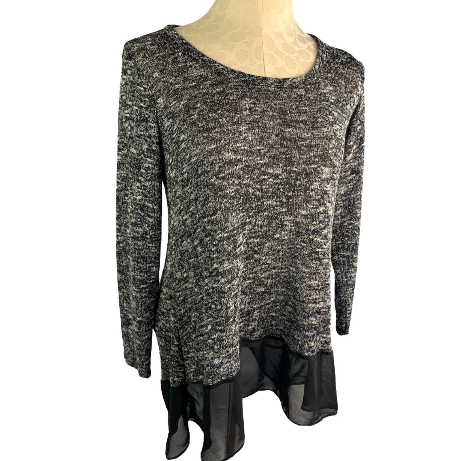 Vintage VINTAGE Small Charming Charlie Black Marled Knit Flounce Hem Women's Lightweight Sweater Size S / US 4 / IT 40 - 2 Thumbnail