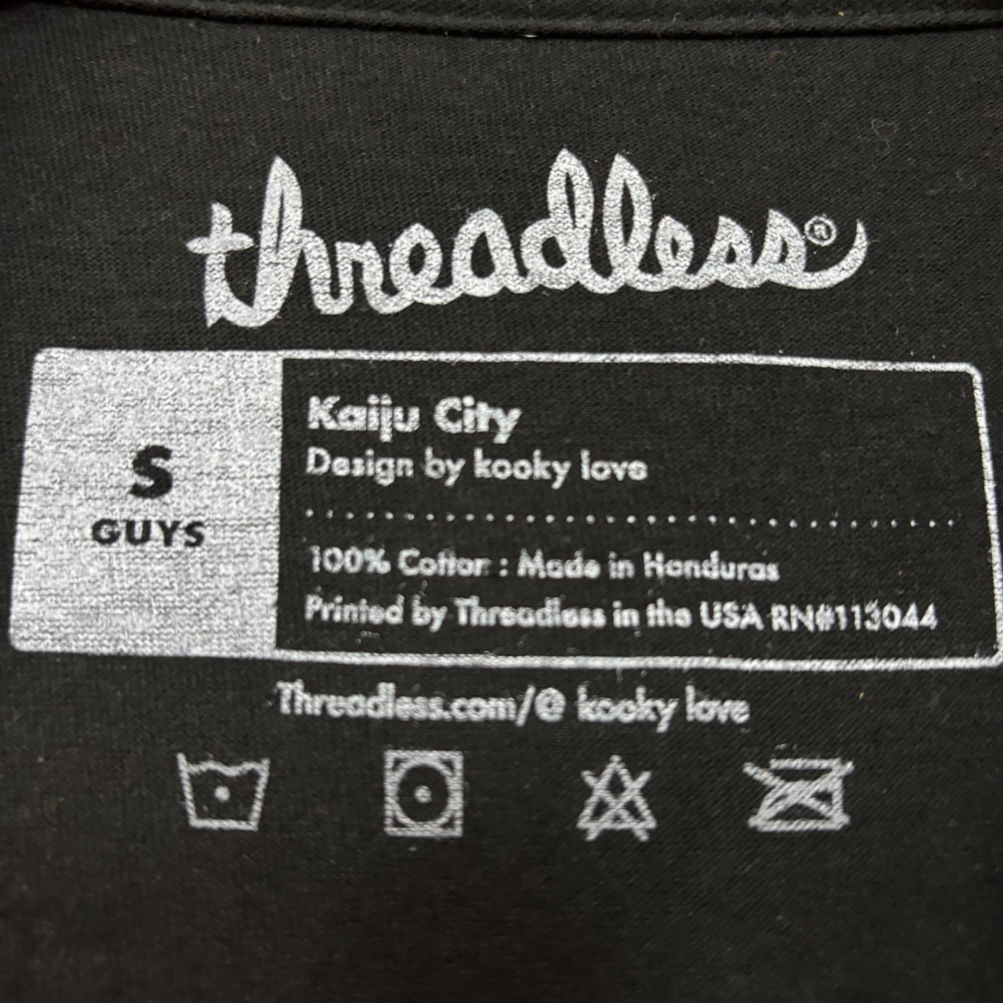 Threadless Threadless Godzilla Kaiju City Graphic Design T-Shirt Size S Size US S / EU 44-46 / 1 - 4 Thumbnail