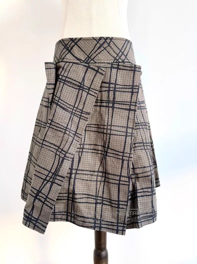 Vivienne Westwood Vivienne Westwood size 3 Grey checkered asymmetrically cut Size 26" / US 2 / IT 38 - 1 Thumbnail