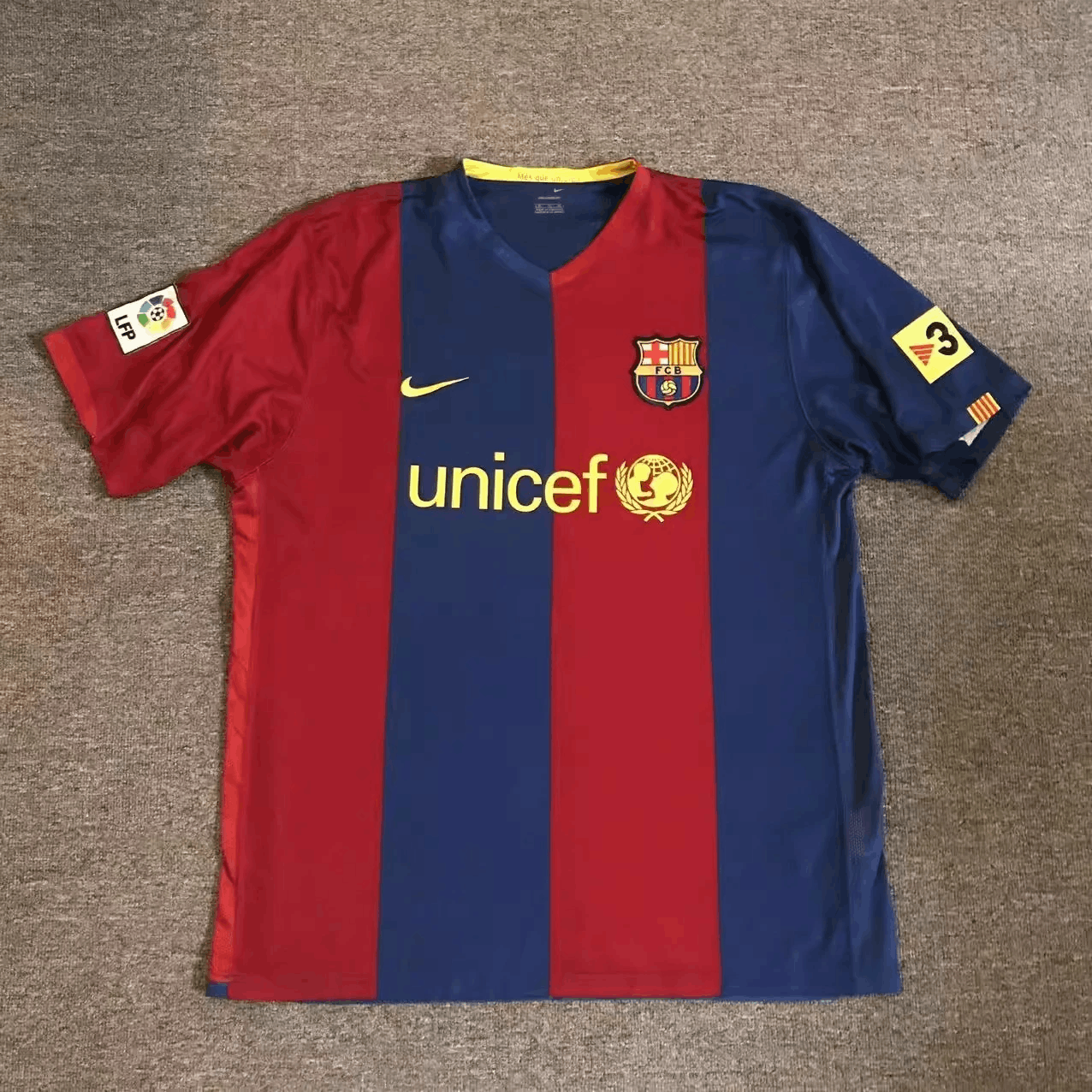 Other 2006 2007 Barcelona #10 Ronaldinho Jersey Size US XL / EU 56 / 4 - 2 Thumbnail