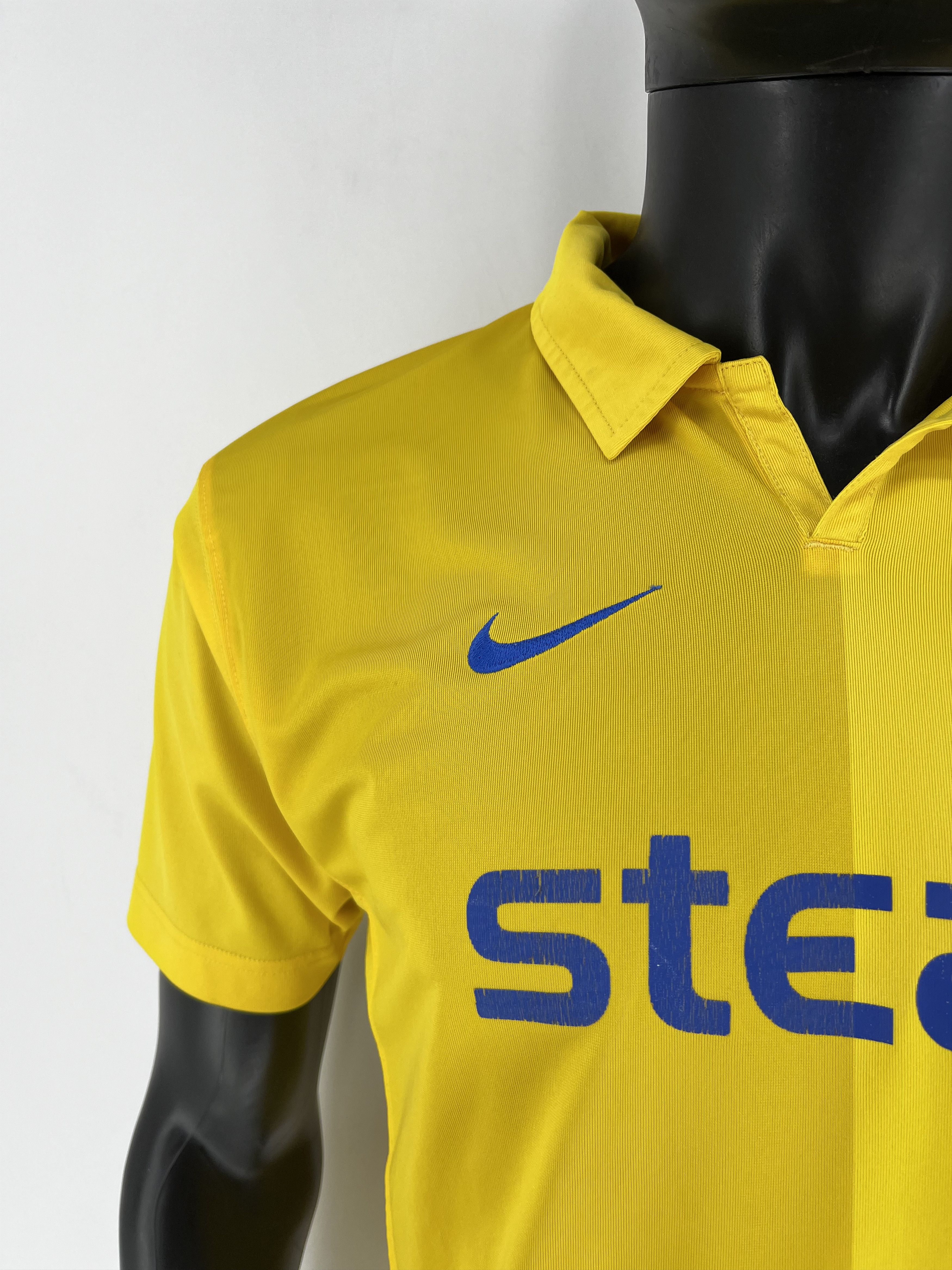 Nike Vintage Nike Rot Weiss Essen RWE Yellow Rare Jersey Shirt Size US XS / EU 42 / 0 - 10 Thumbnail