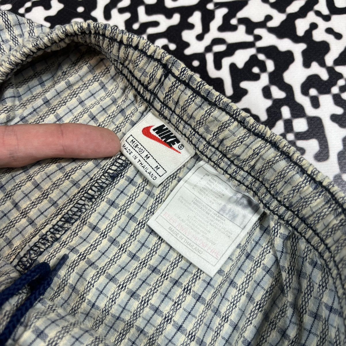 Nike Vintage 90s Nike Challenger Court Retro Checked Shorts Rare Size US 32 / EU 48 - 9 Thumbnail