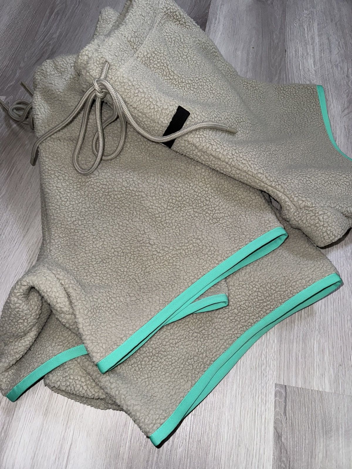 Essentials Essentials Polar Fleece Shorts Size US 34 / EU 50 - 5 Thumbnail
